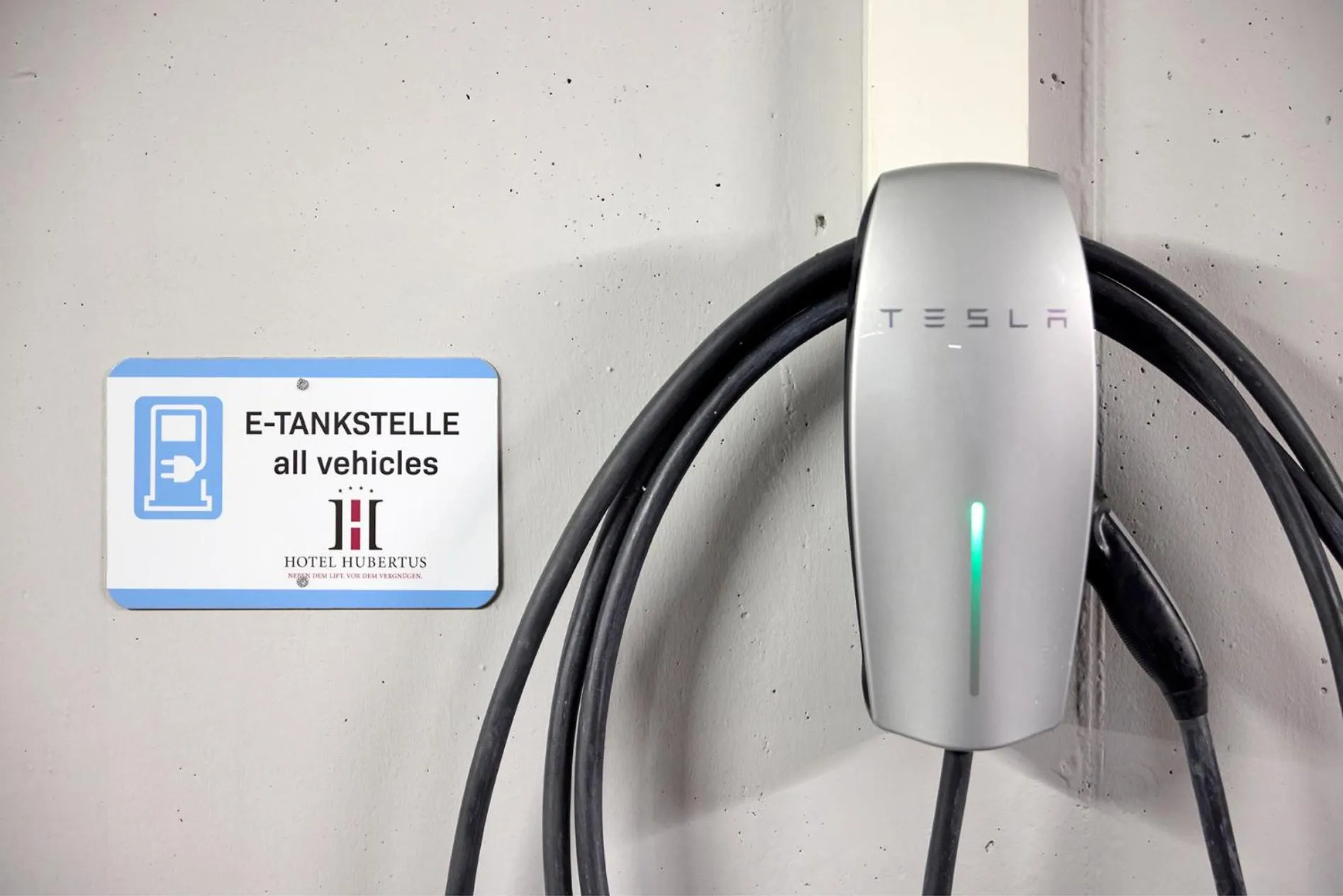 Parking in Hotel Hubertus