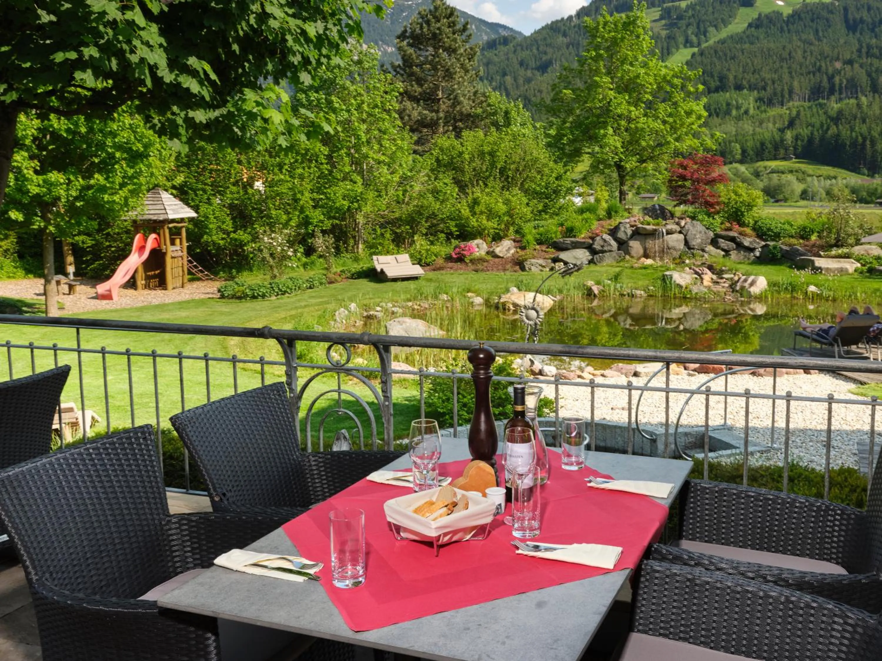 Restaurant/places to eat in Hotel Hubertus