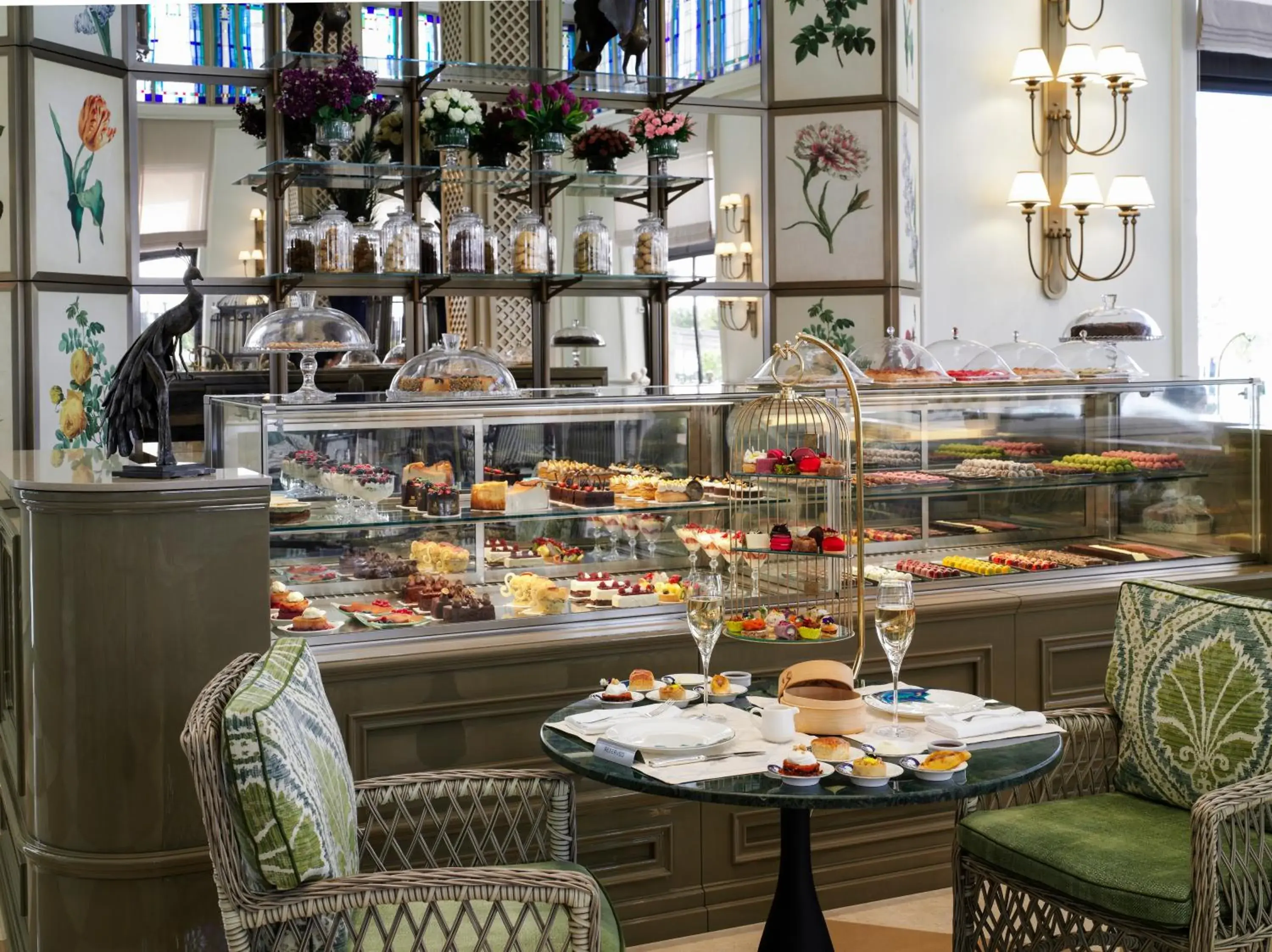 Restaurant/places to eat in Çırağan Palace Kempinski Istanbul Restaurant/places to eat in Çırağan Palace Kempinski Istanbul