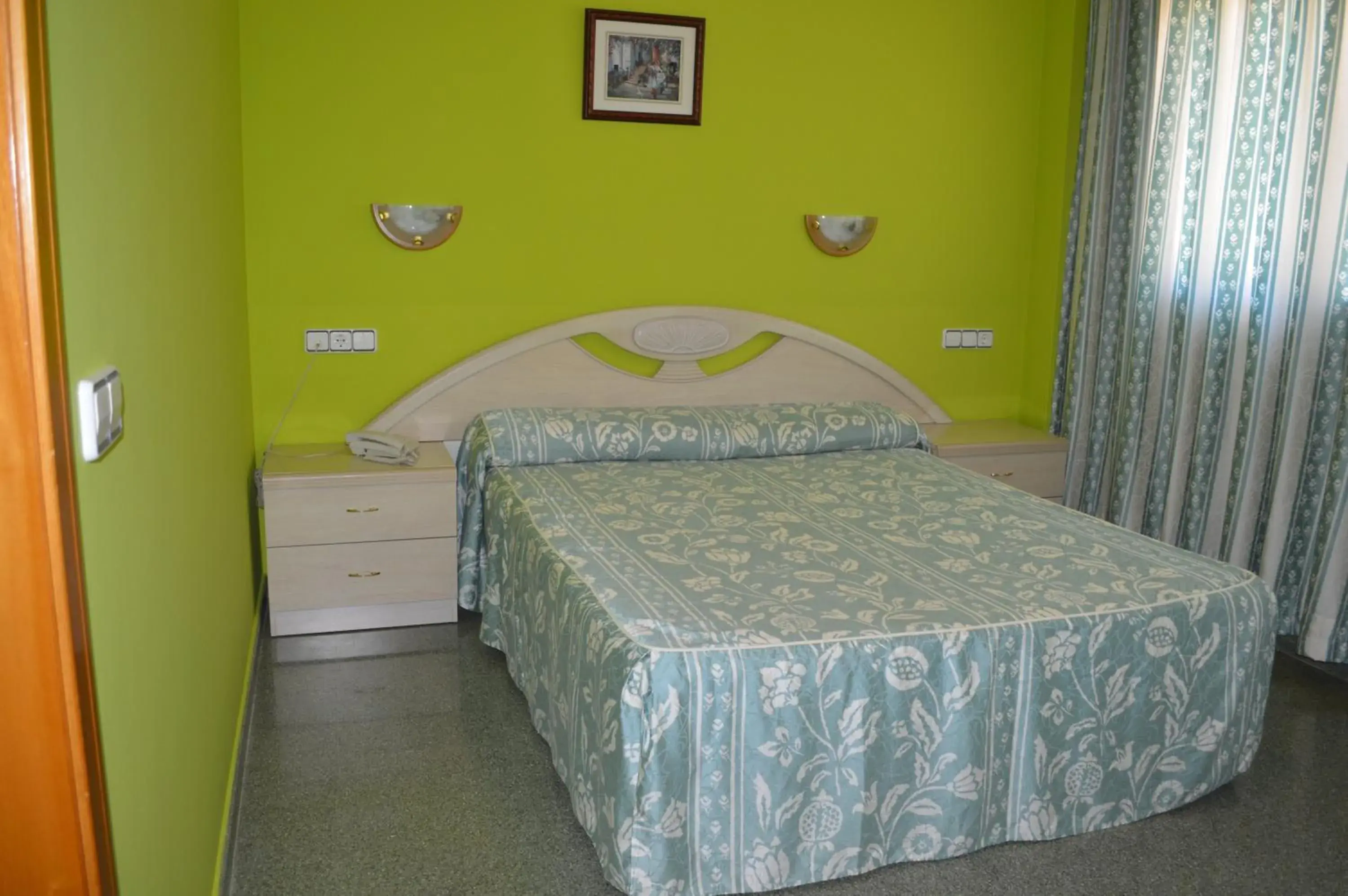 Double Room in Hotel Don Pelayo Double Room in Hotel Don Pelayo