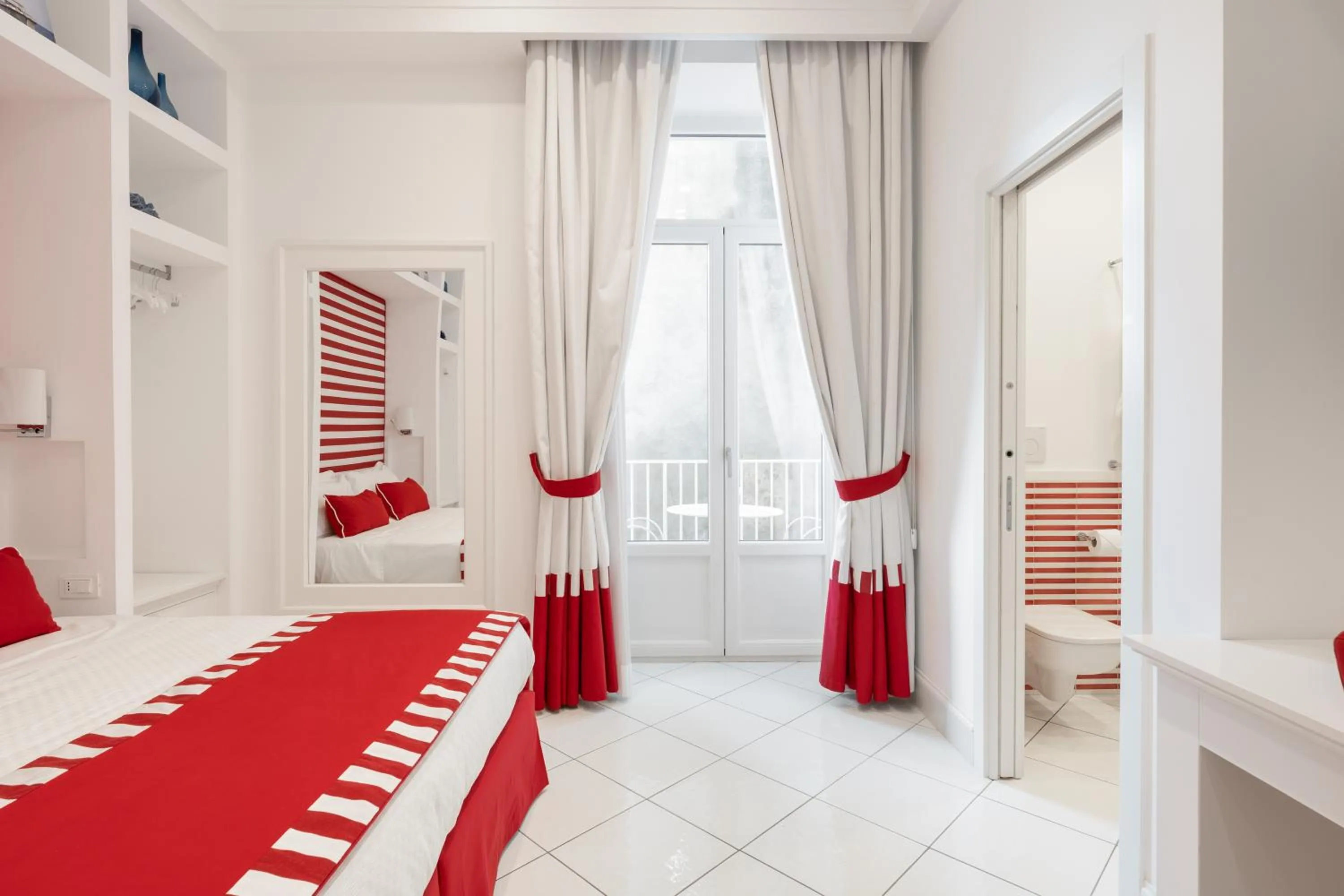 Bathroom, Bed in Duomo Guest House - Stay in Sorrento