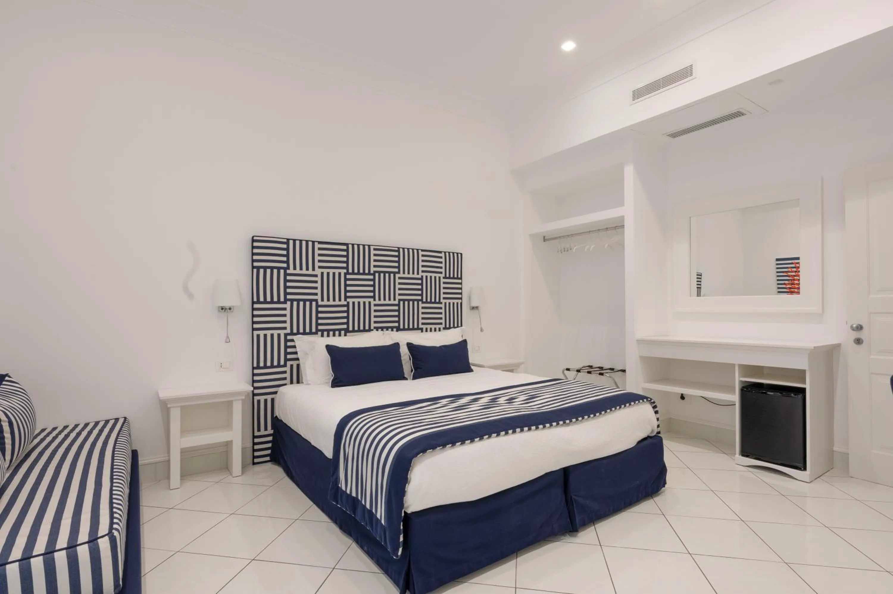 Bed in Duomo Guest House - Stay in Sorrento