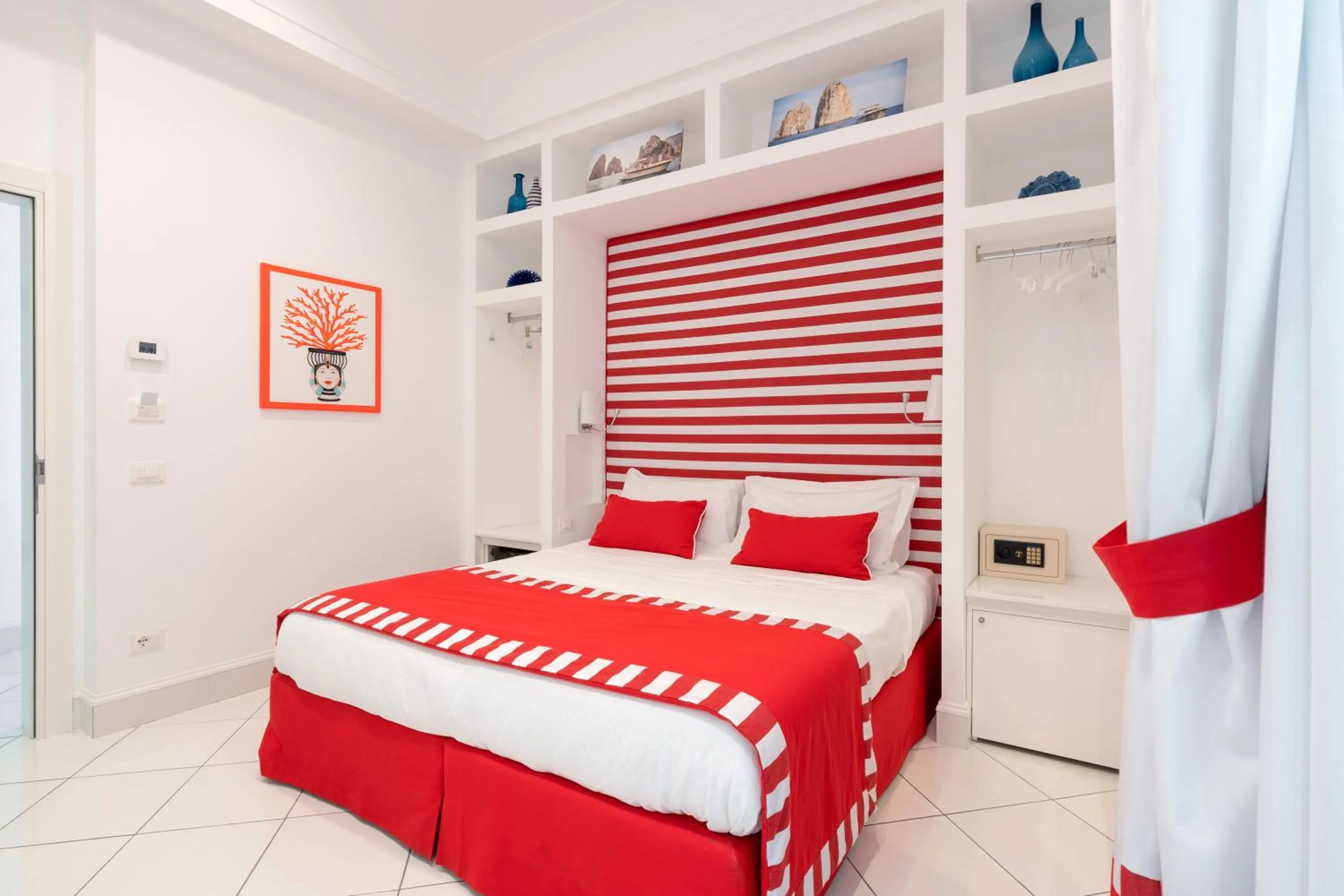 Bed in Duomo Guest House - Stay in Sorrento