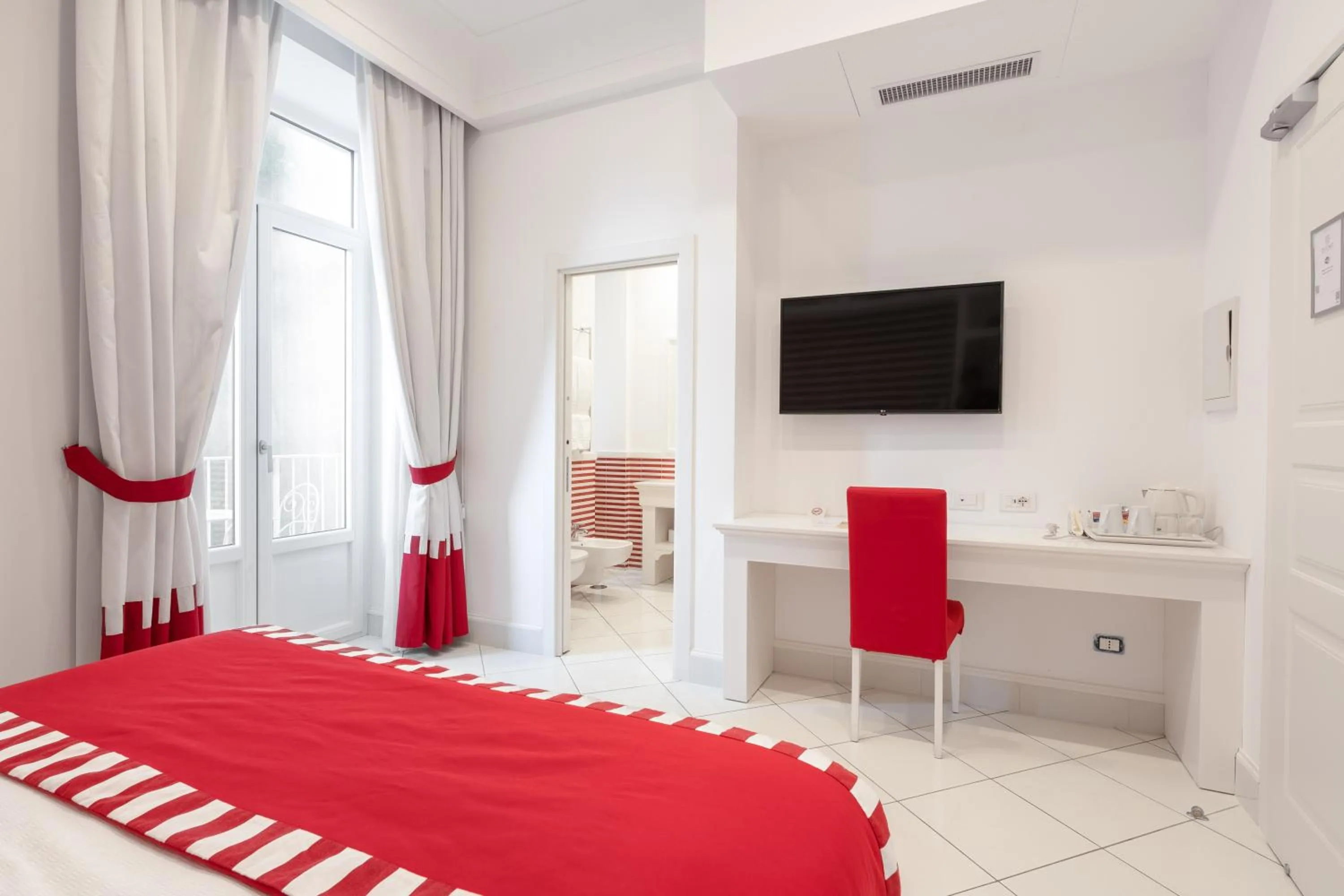 TV and multimedia, Bed in Duomo Guest House - Stay in Sorrento
