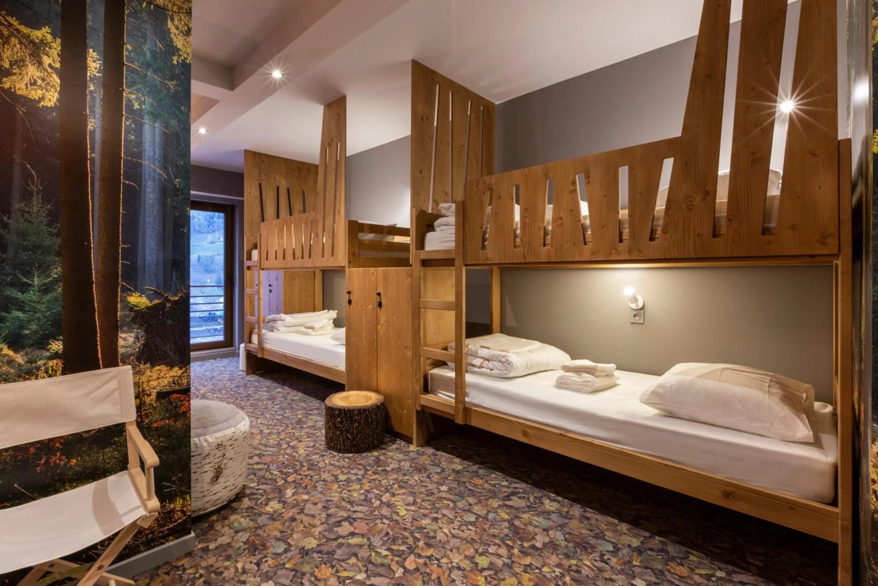 bunk bed, Bed in Hotel Base Camp Lodge - Bourg Saint Maurice