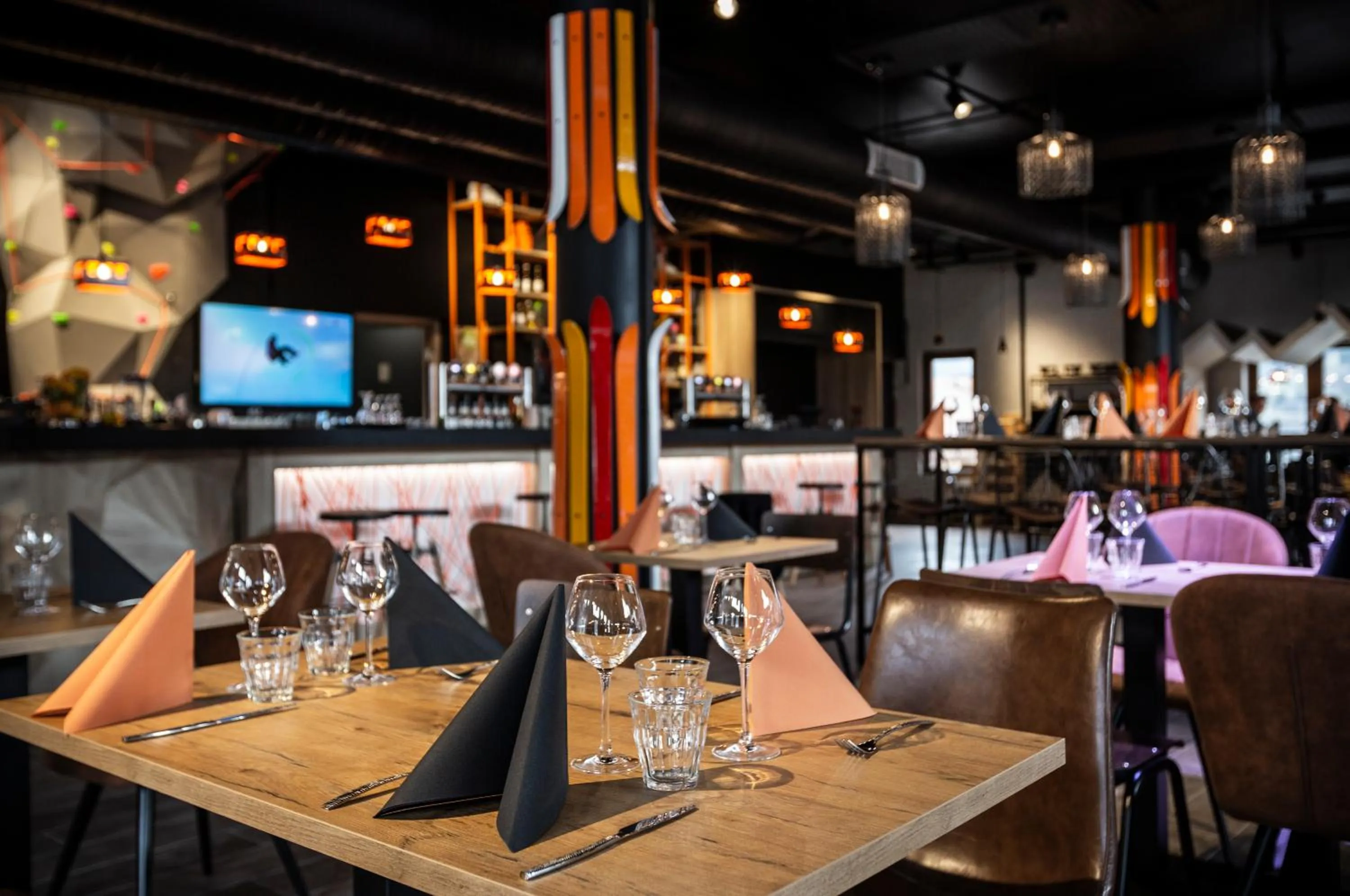 Restaurant/places to eat in Hotel Base Camp Lodge - Bourg Saint Maurice