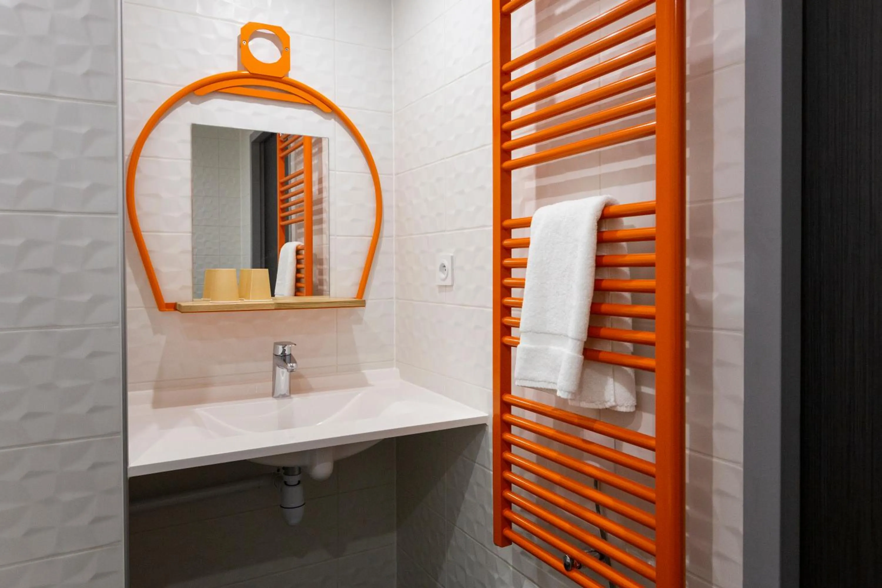 Shower in Hotel Base Camp Lodge - Bourg Saint Maurice