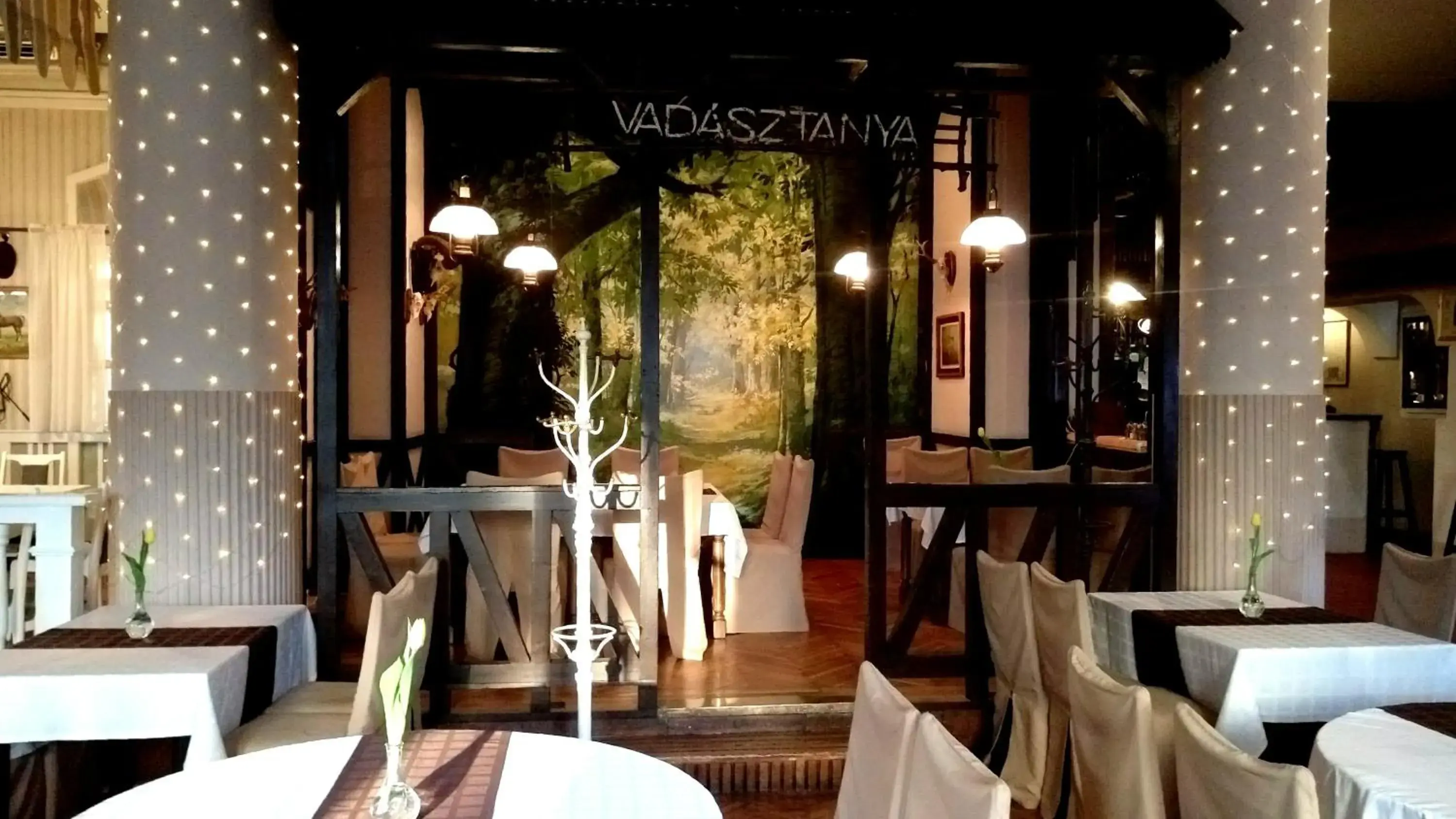 Restaurant/places to eat in Hotel Kapos Restaurant/places to eat in Hotel Kapos