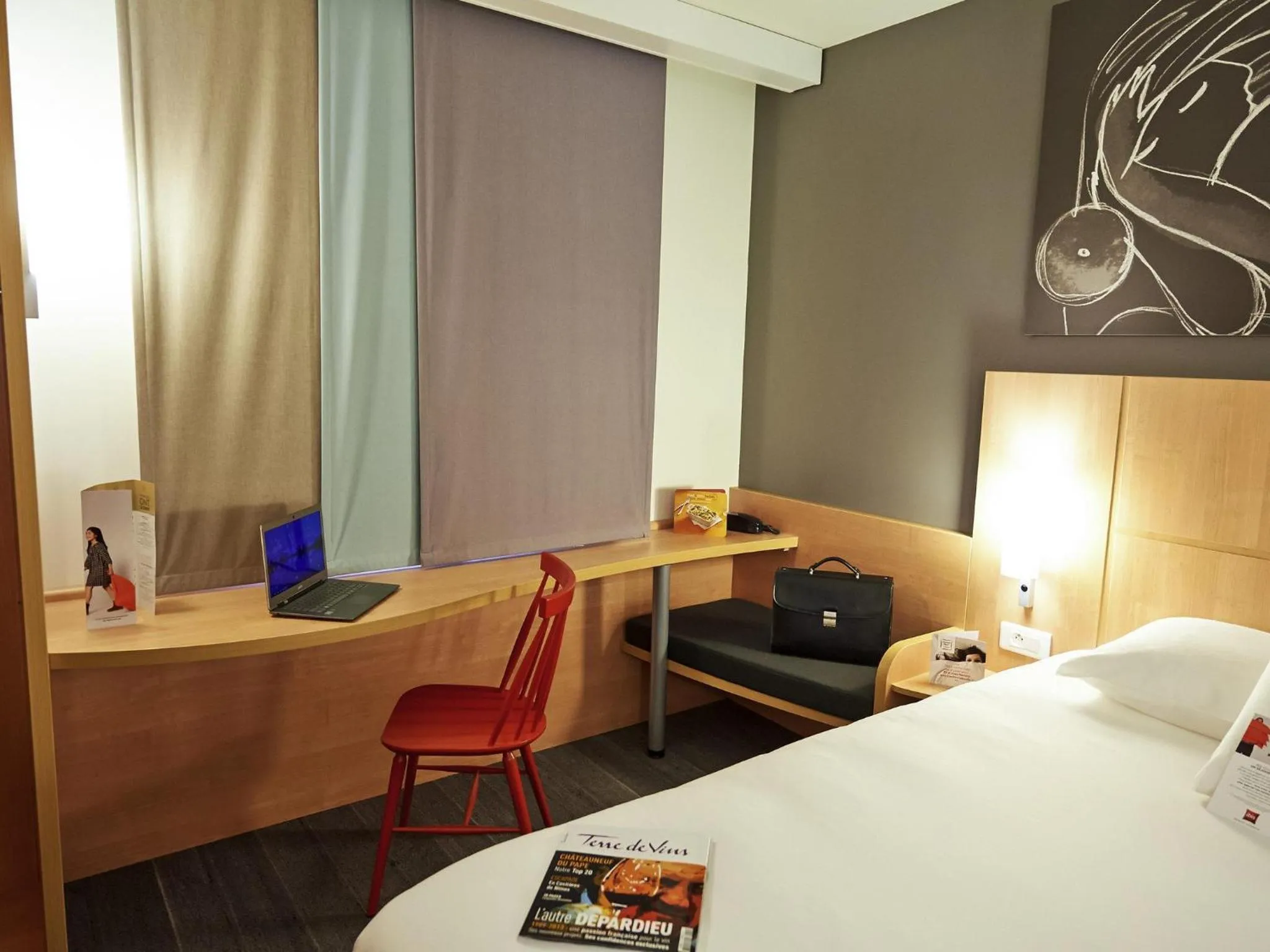 Bedroom, Bed in ibis Les Herbiers