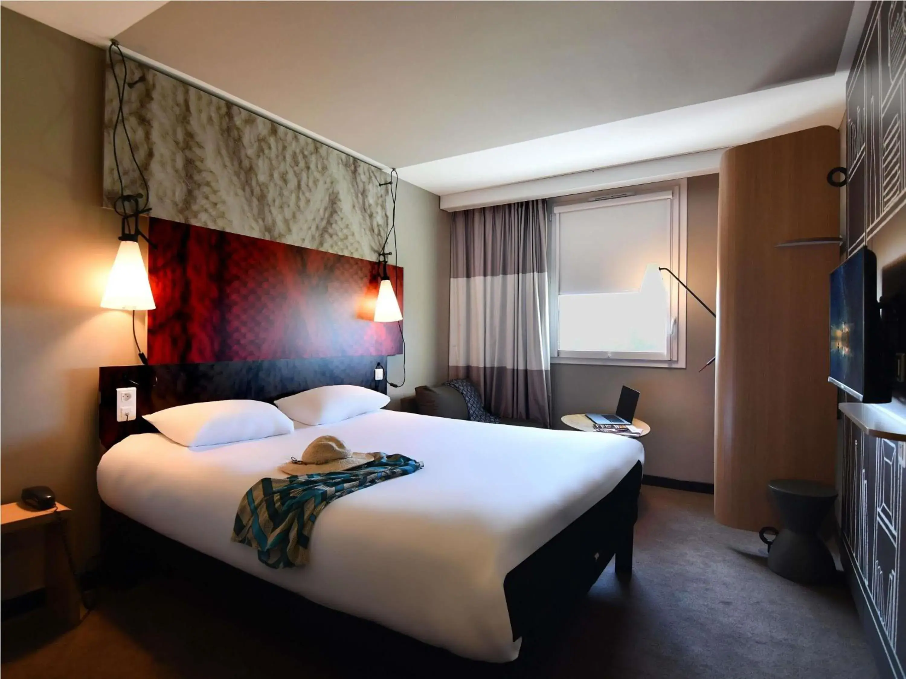 Property building, Bed in ibis Les Herbiers Property building, Bed in ibis Les Herbiers