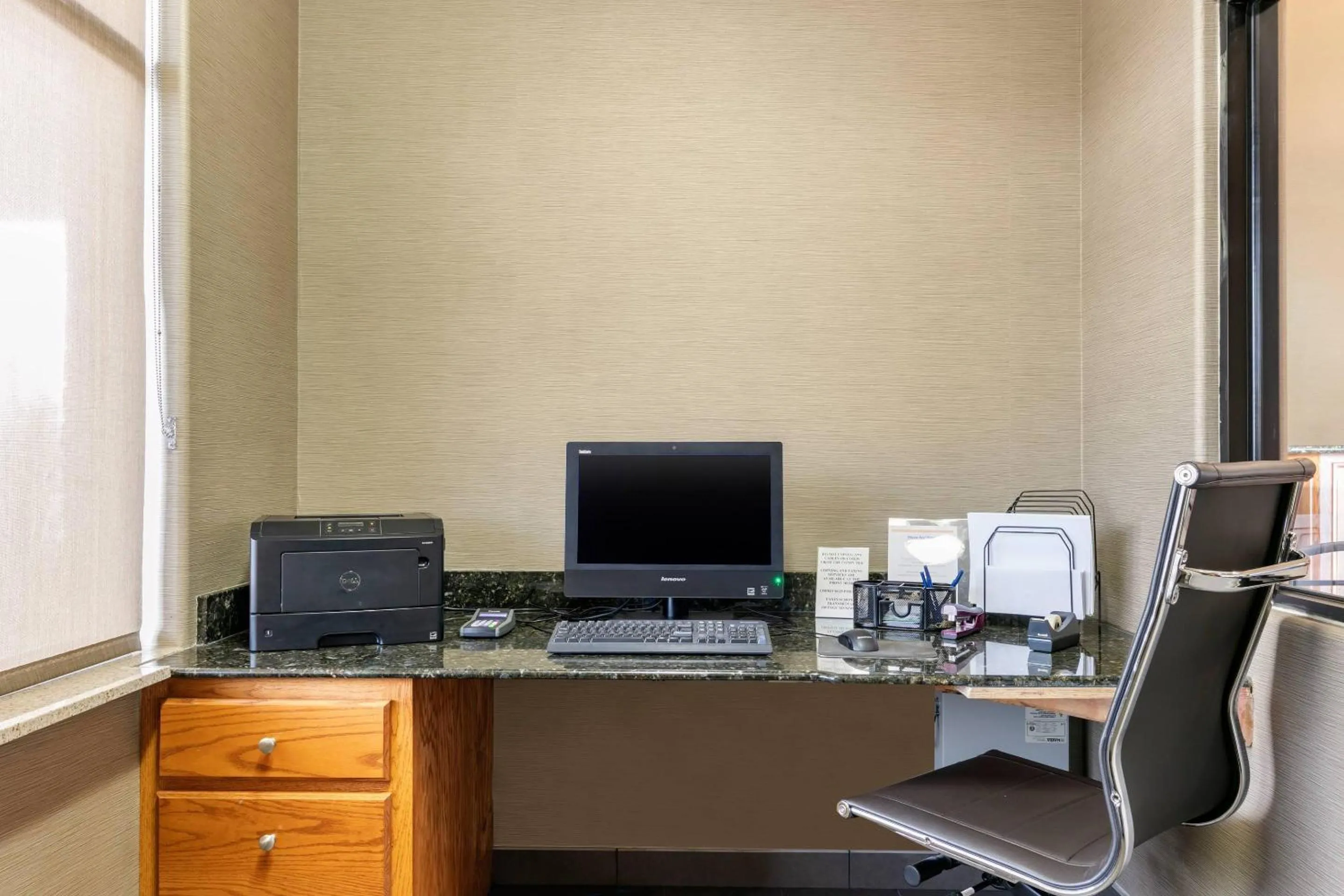 Business facilities in Comfort Suites Batesville