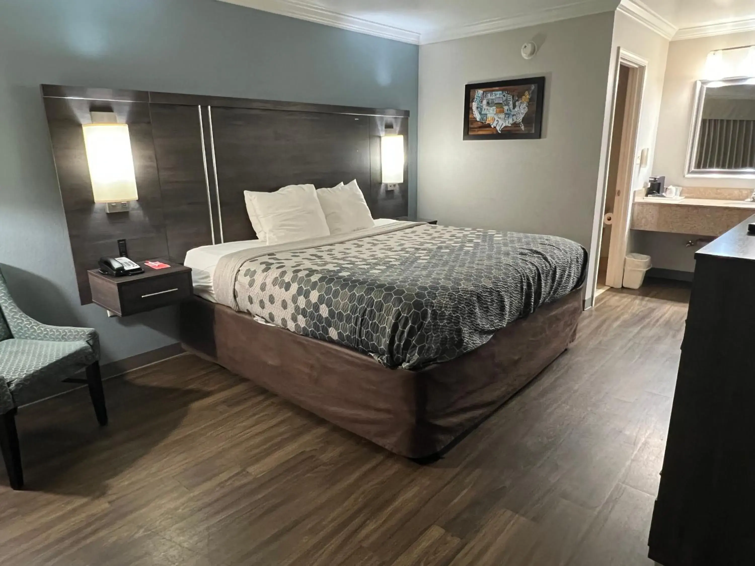 Bed in Econo Lodge Byron - Warner Robins Bed in Econo Lodge Byron - Warner Robins