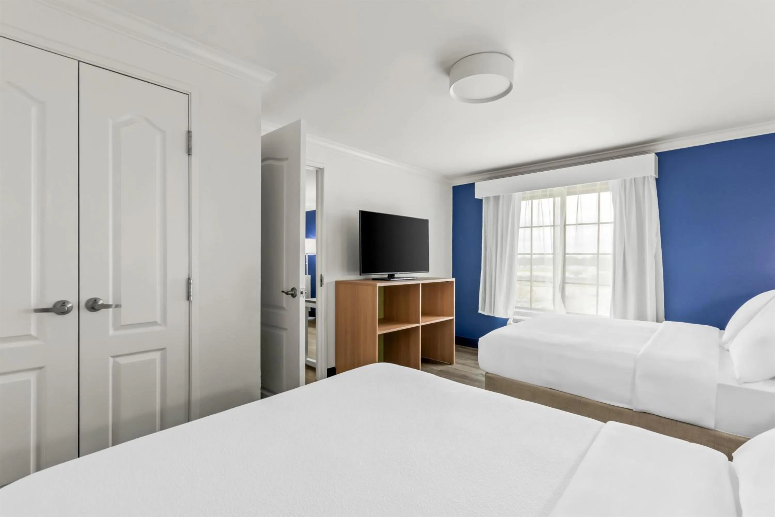 Bed in Spark by Hilton Cincinnati Fairfield