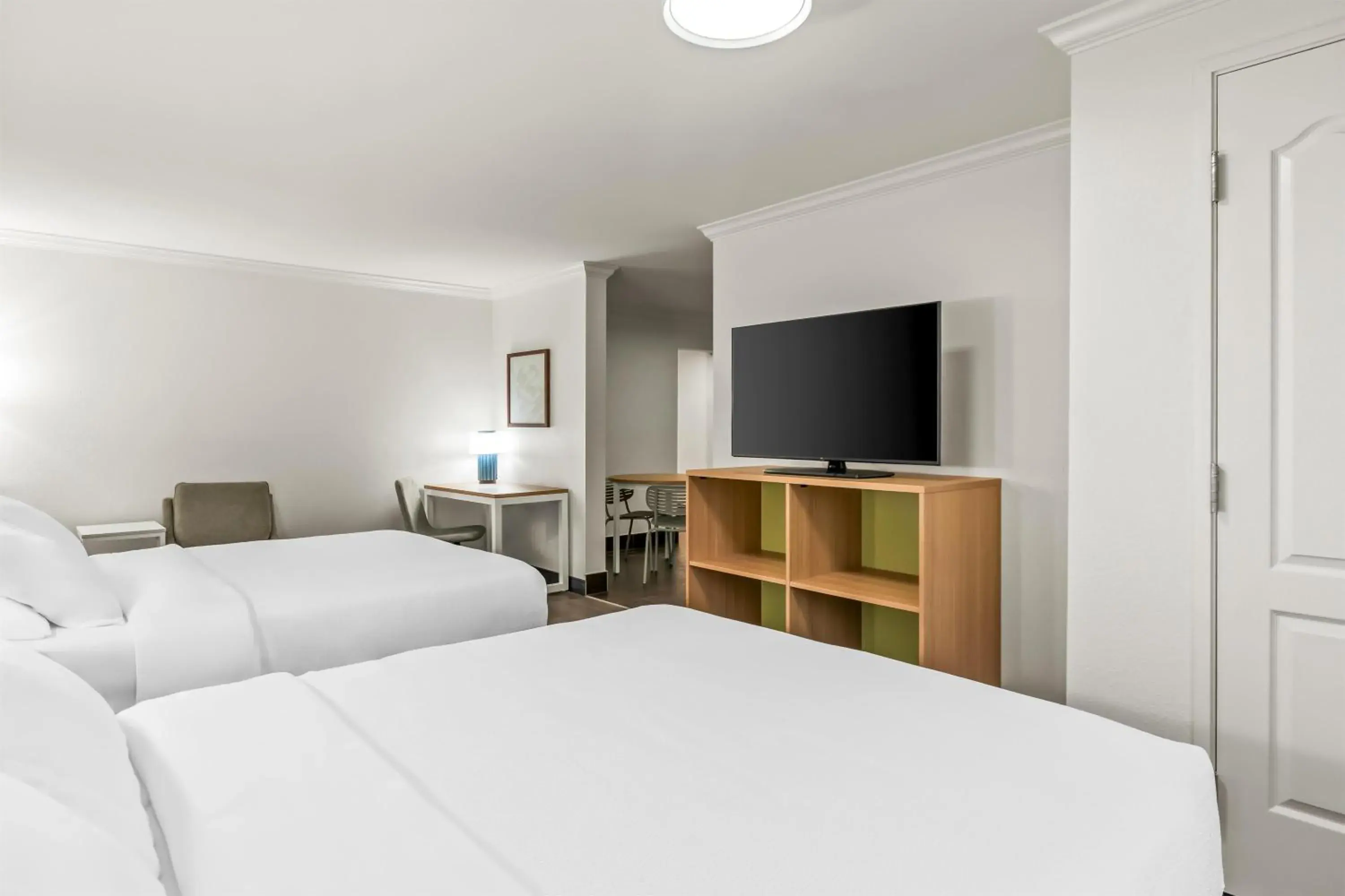 Bedroom, Bed in Spark by Hilton Cincinnati Fairfield Bedroom, Bed in Spark by Hilton Cincinnati Fairfield