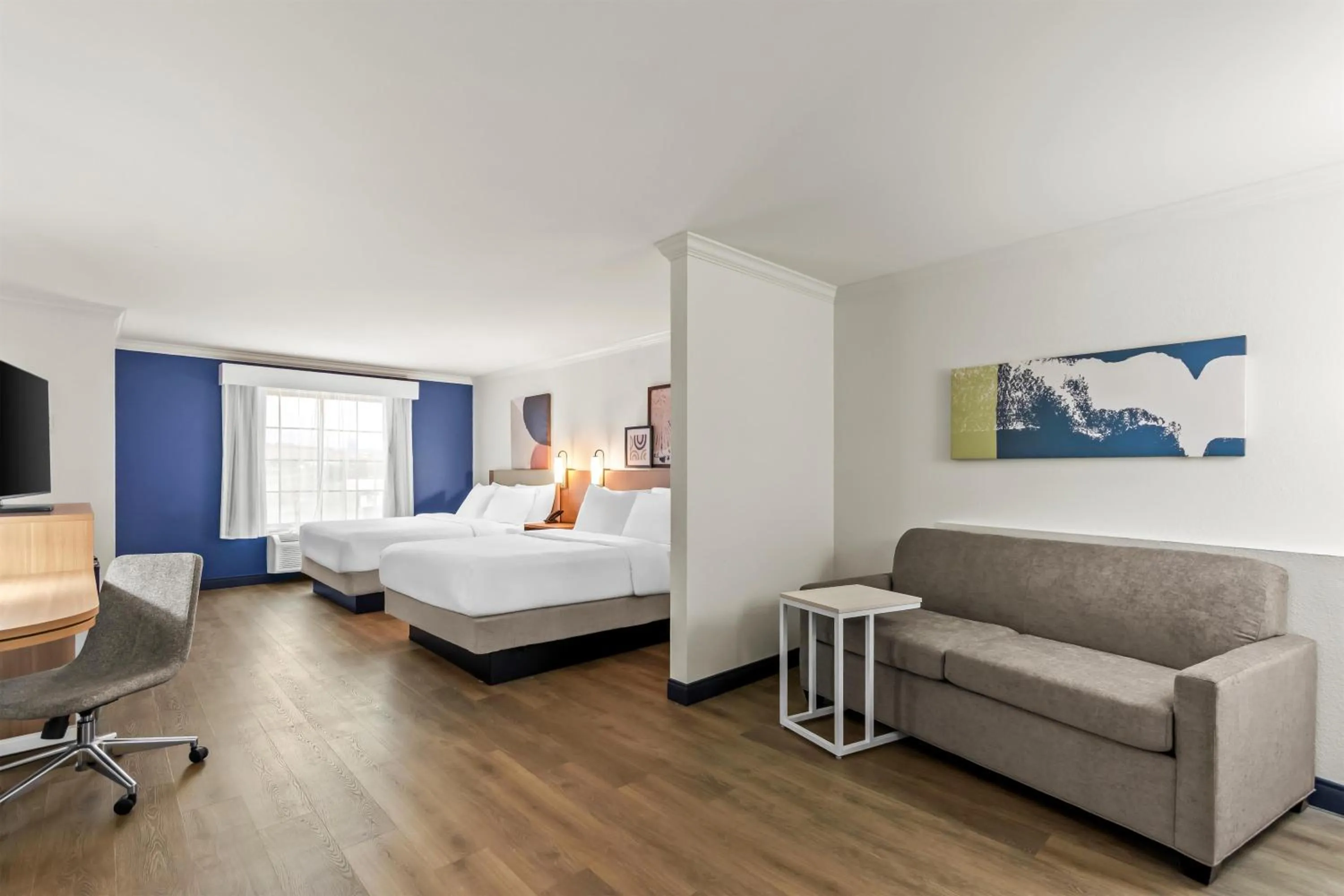 Bed in Spark by Hilton Cincinnati Fairfield