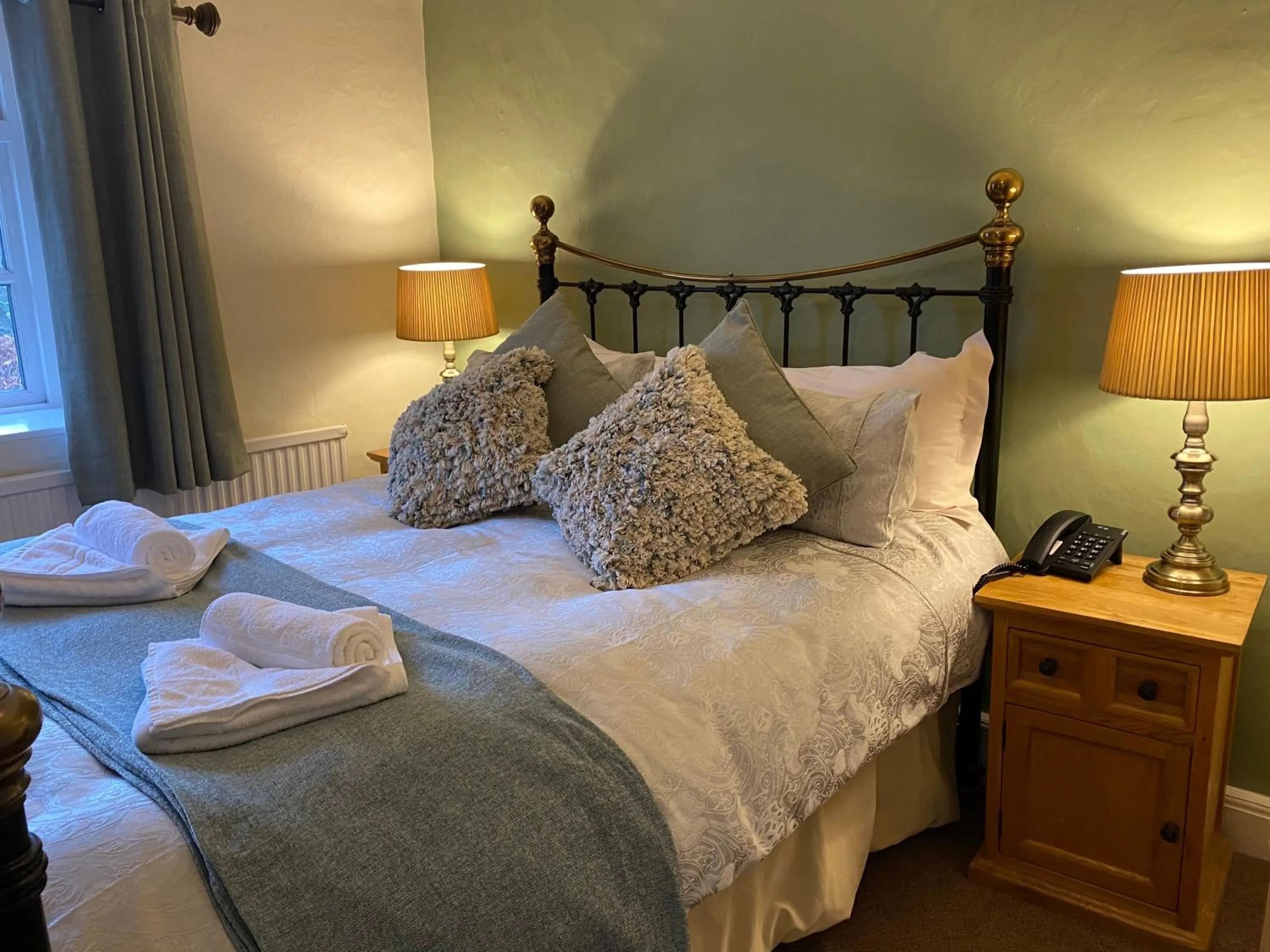 Bed in The Royal Oak Inn