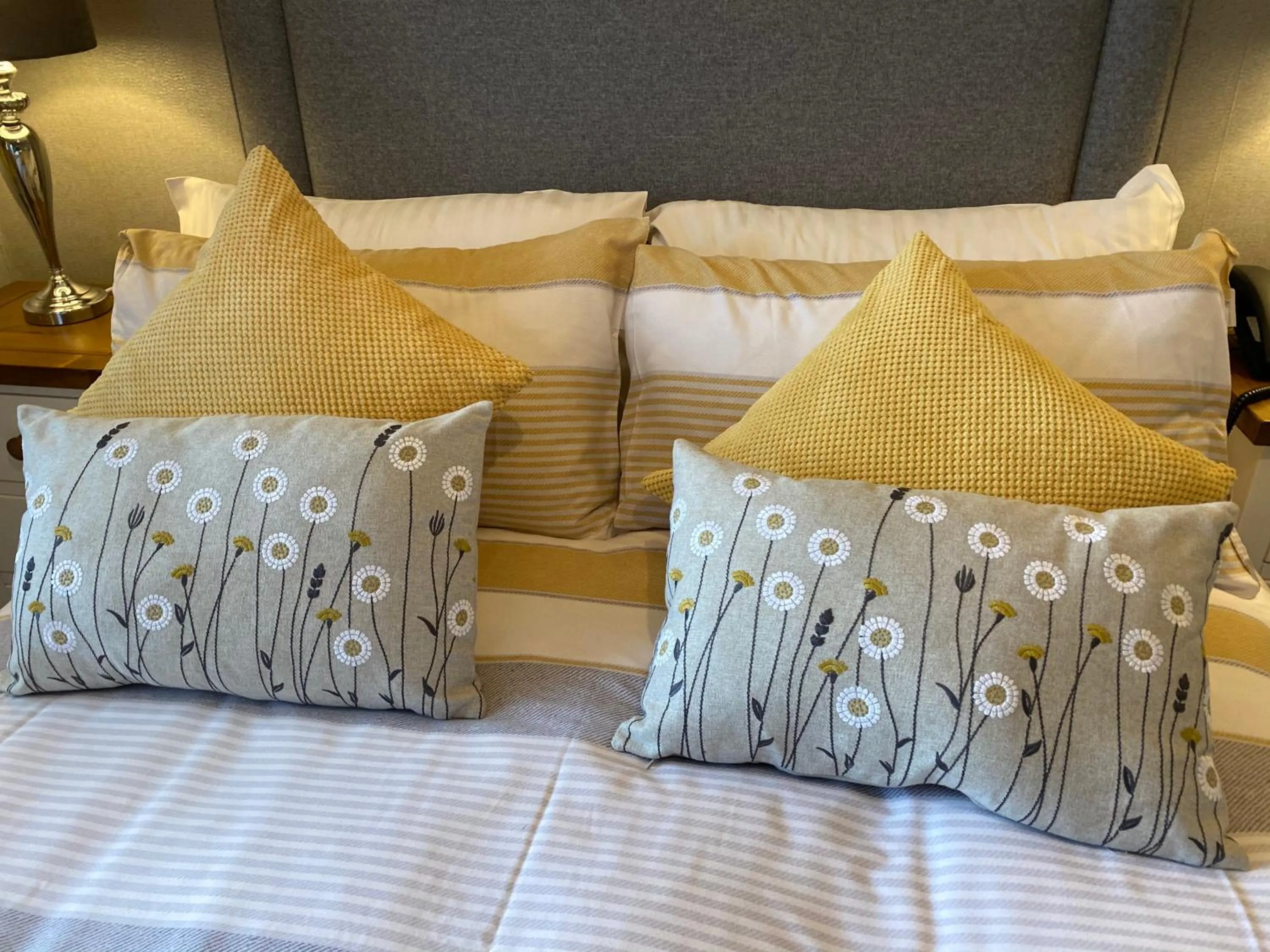 Bed in The Royal Oak Inn