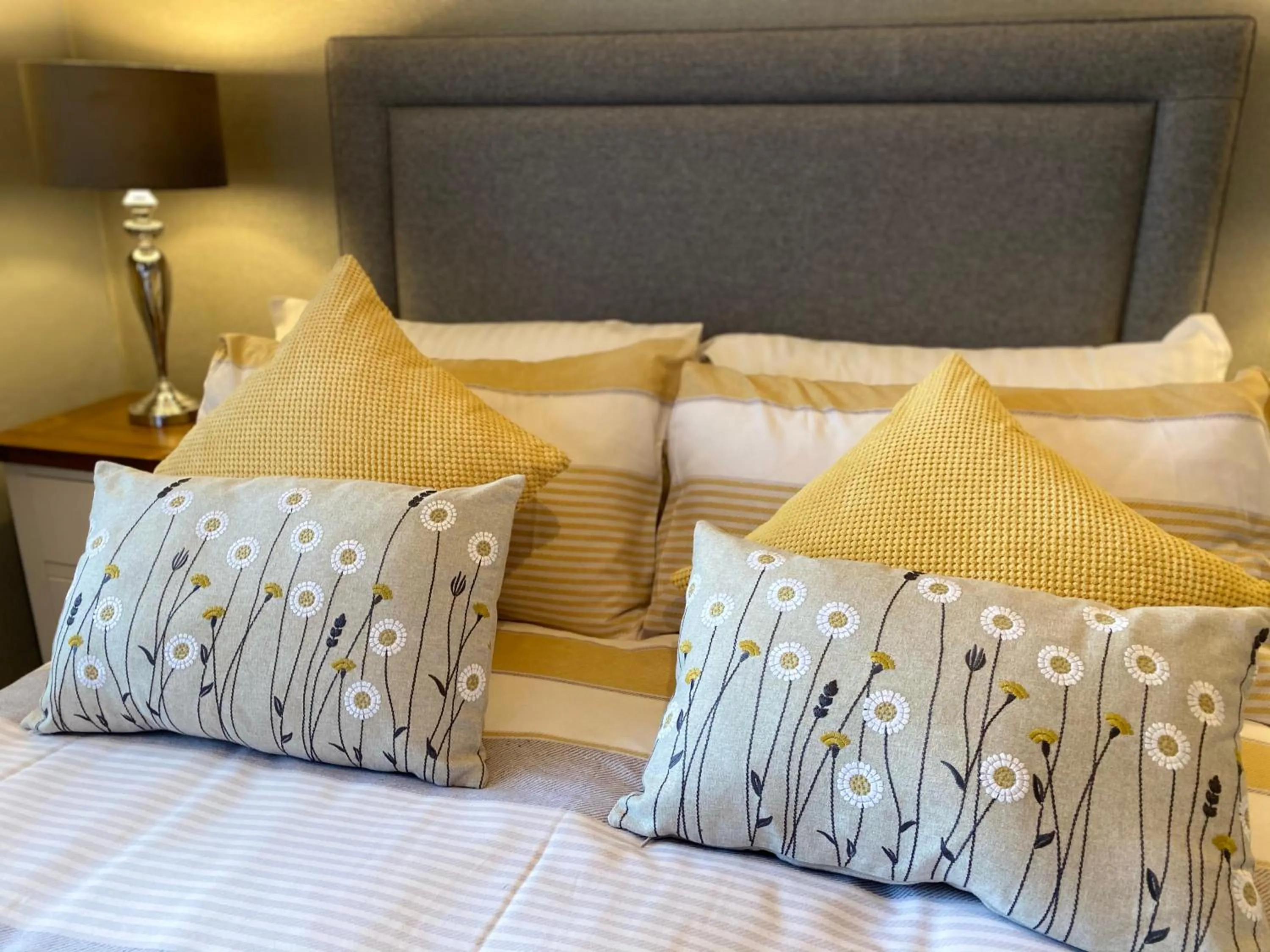 Bed in The Royal Oak Inn