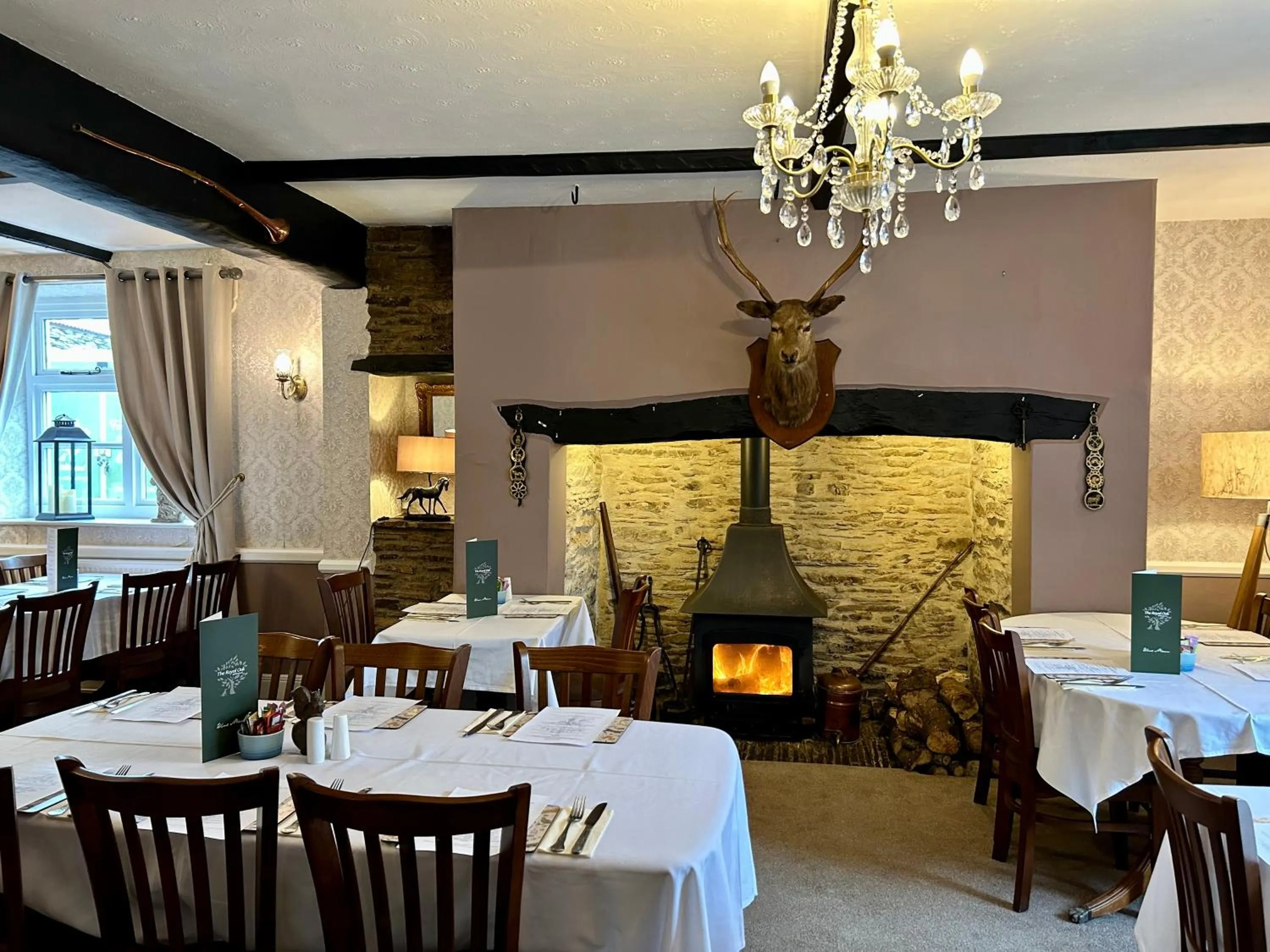 Restaurant/places to eat in The Royal Oak Inn