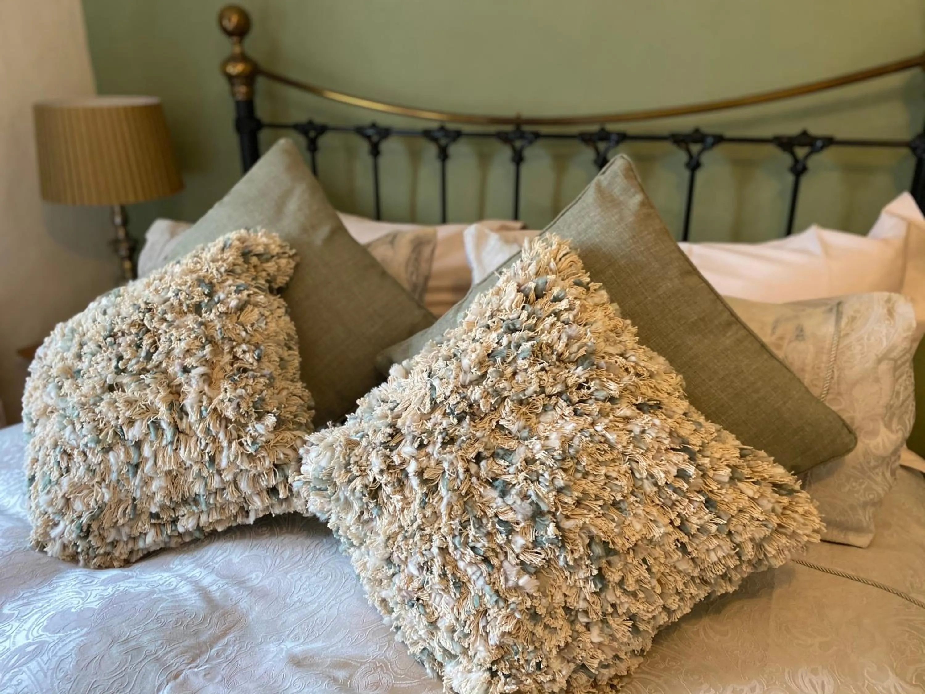 Bed in The Royal Oak Inn