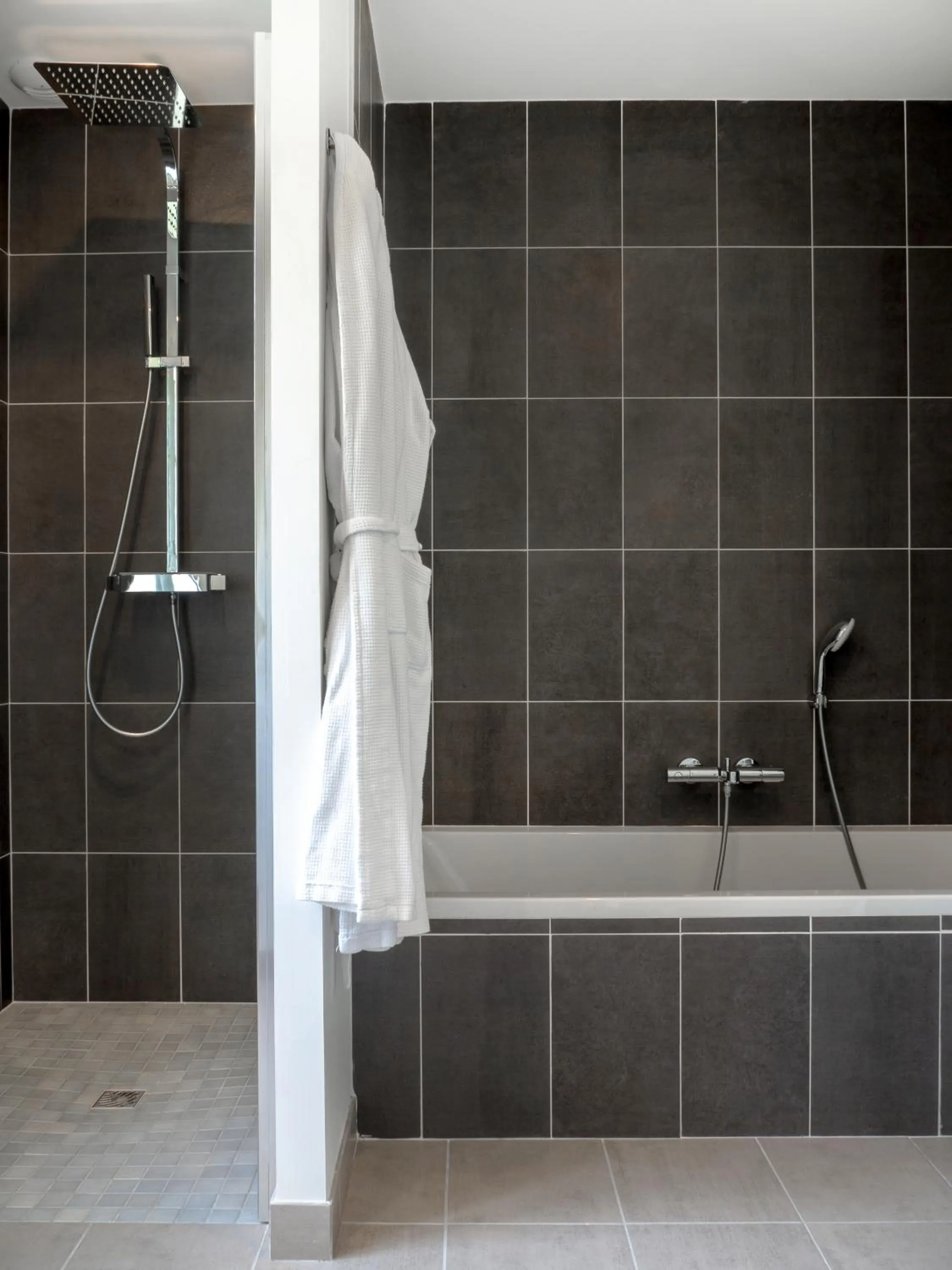 Shower in Château Les Merles et ses Villas