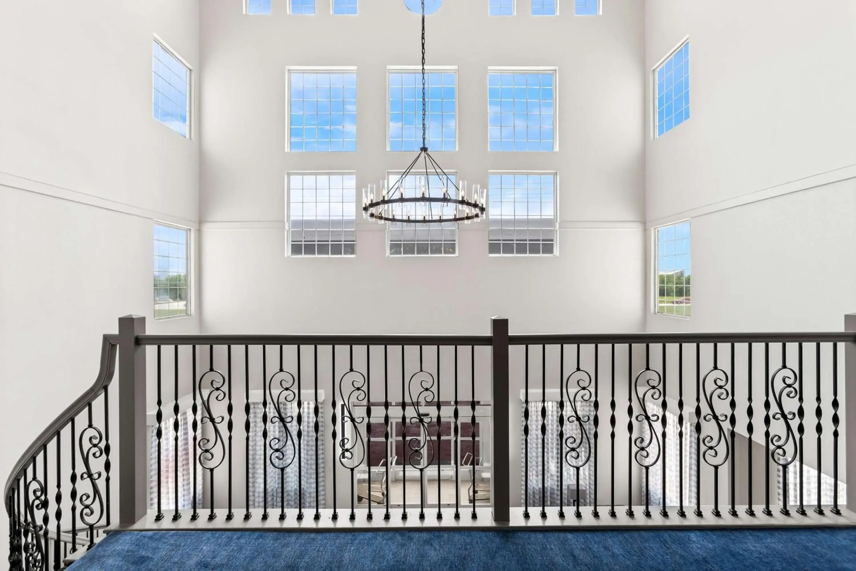 Lobby or reception, Bed in Sonesta Essential La Porte Lobby or reception, Bed in Sonesta Essential La Porte