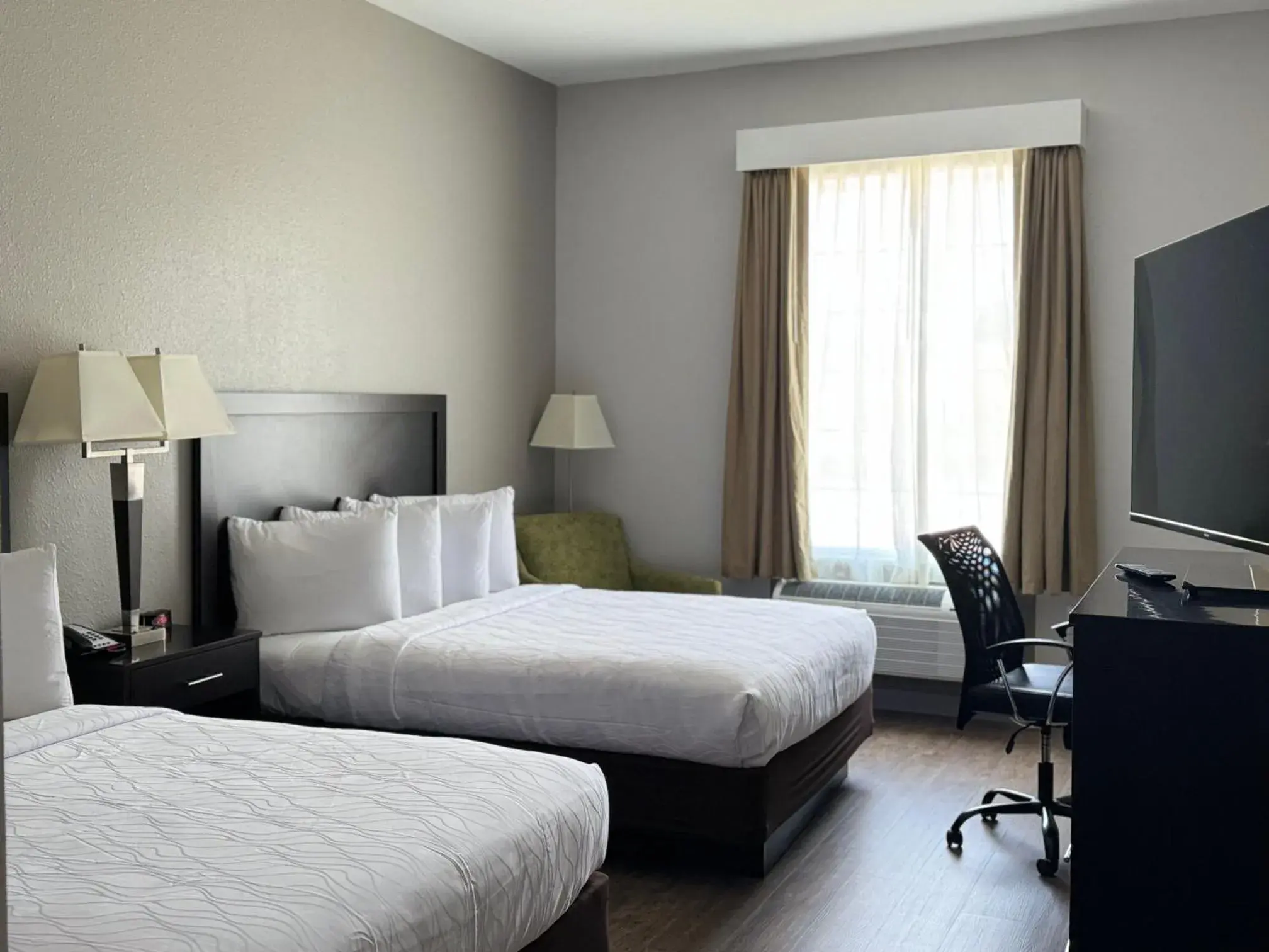 Bedroom, Bed in Quality Inn & Suites La Porte