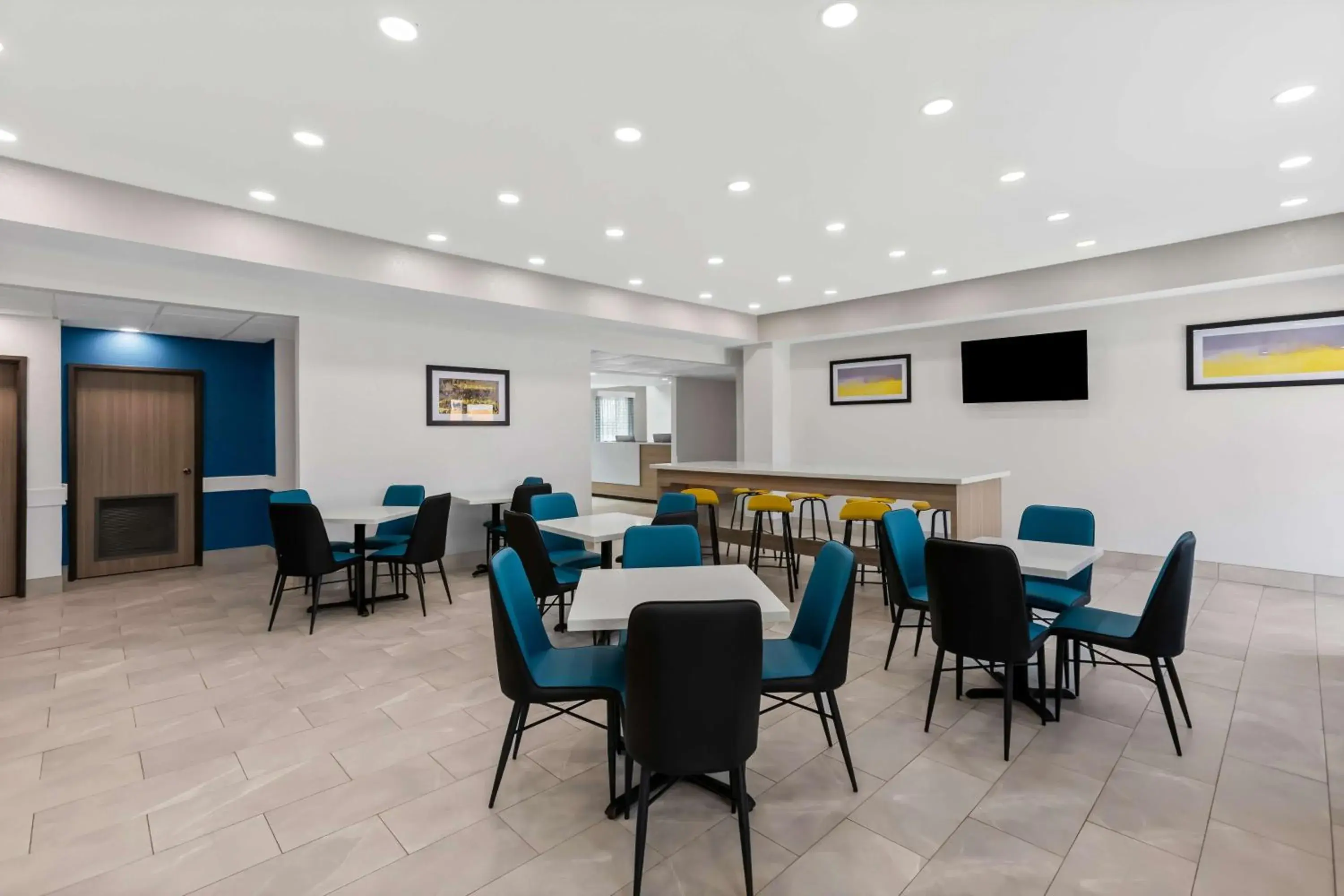 Breakfast in Sonesta Essential La Porte Breakfast in Sonesta Essential La Porte