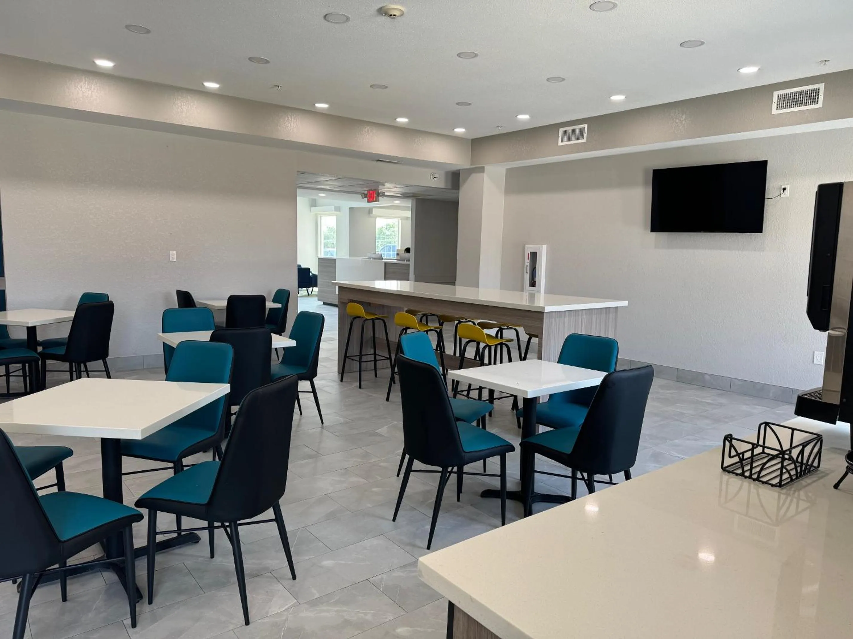 Breakfast in Sonesta Essential La Porte