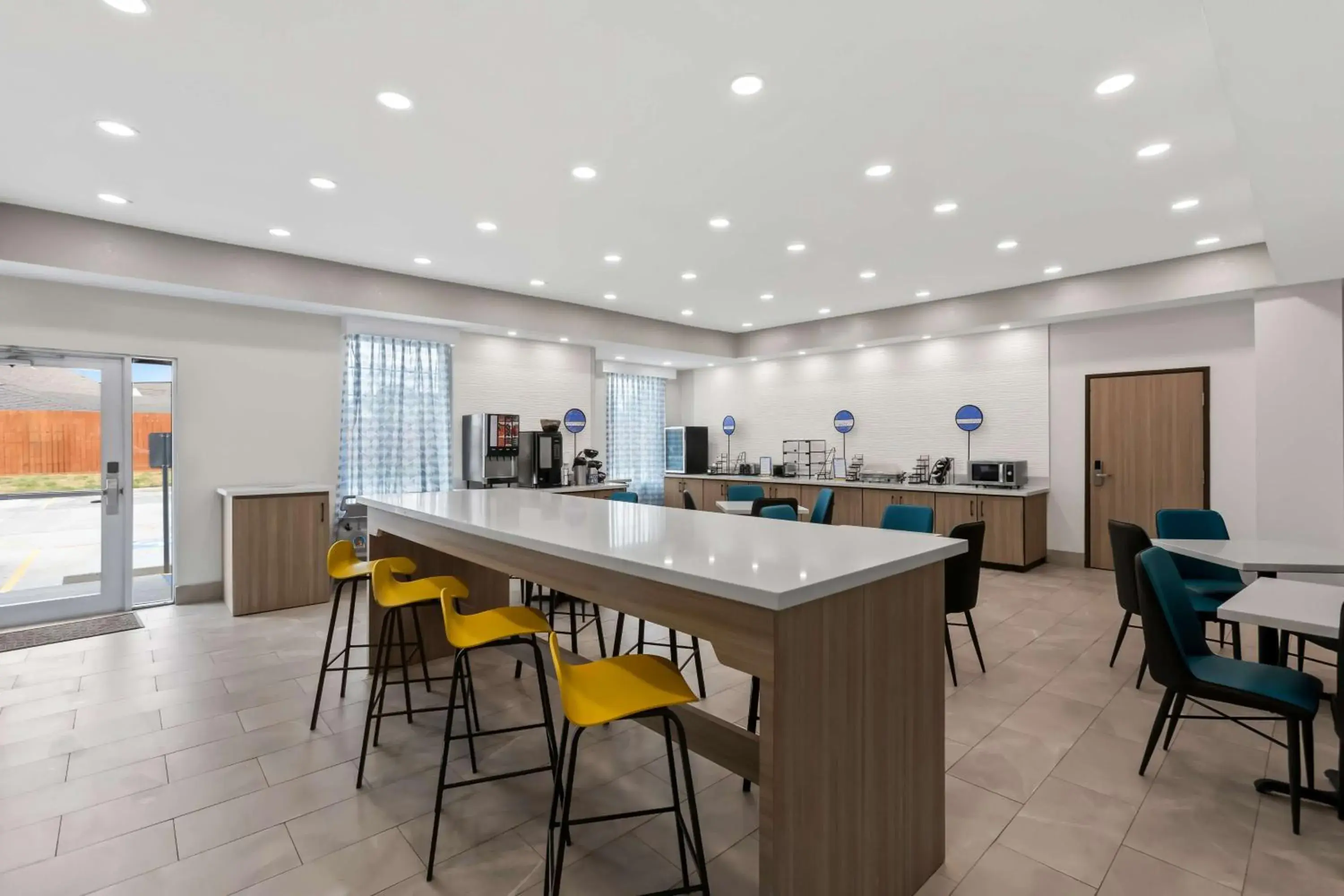 Breakfast in Sonesta Essential La Porte Breakfast in Sonesta Essential La Porte