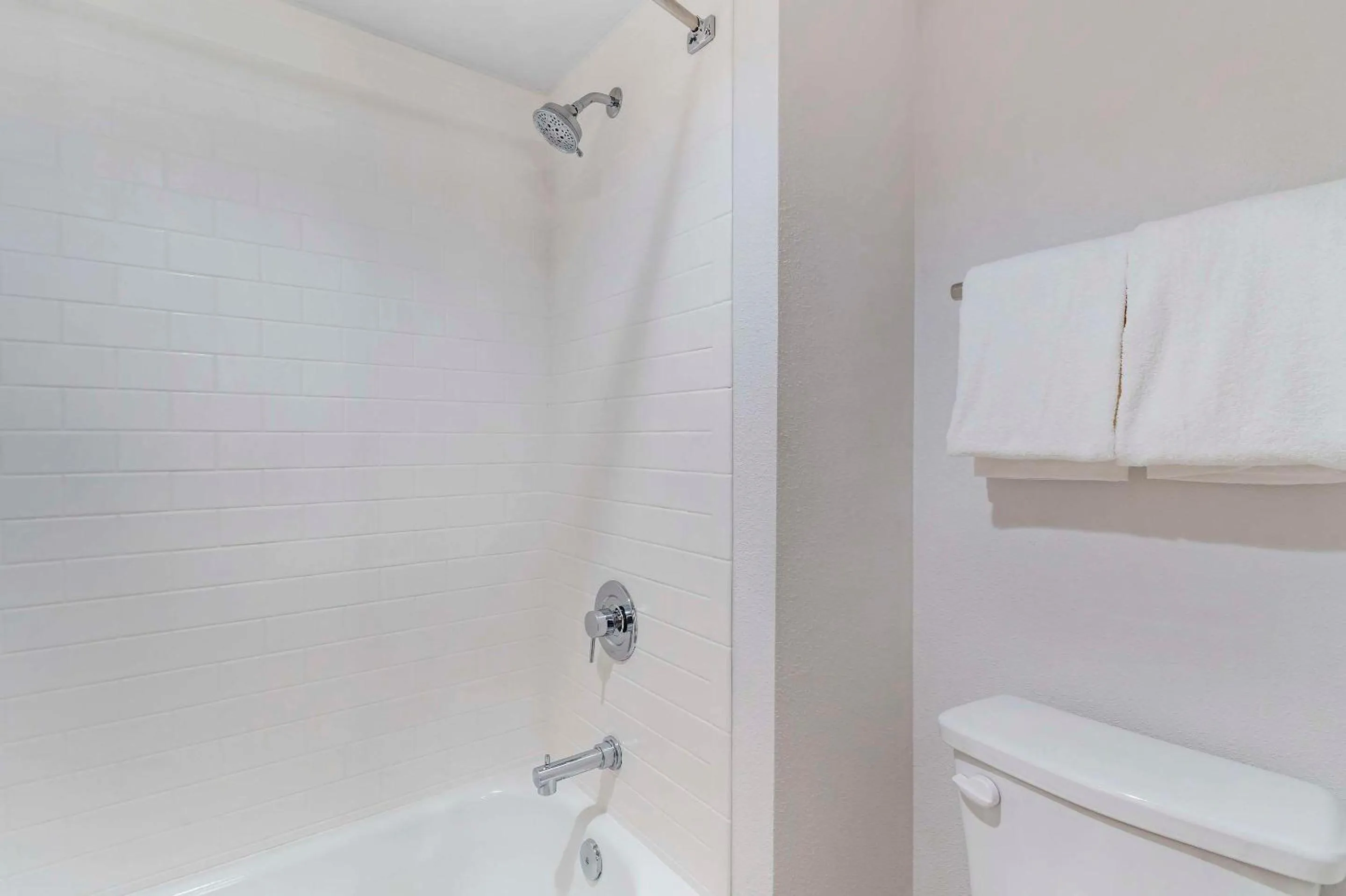 Bedroom in Comfort Inn Marina on the Monterey Bay