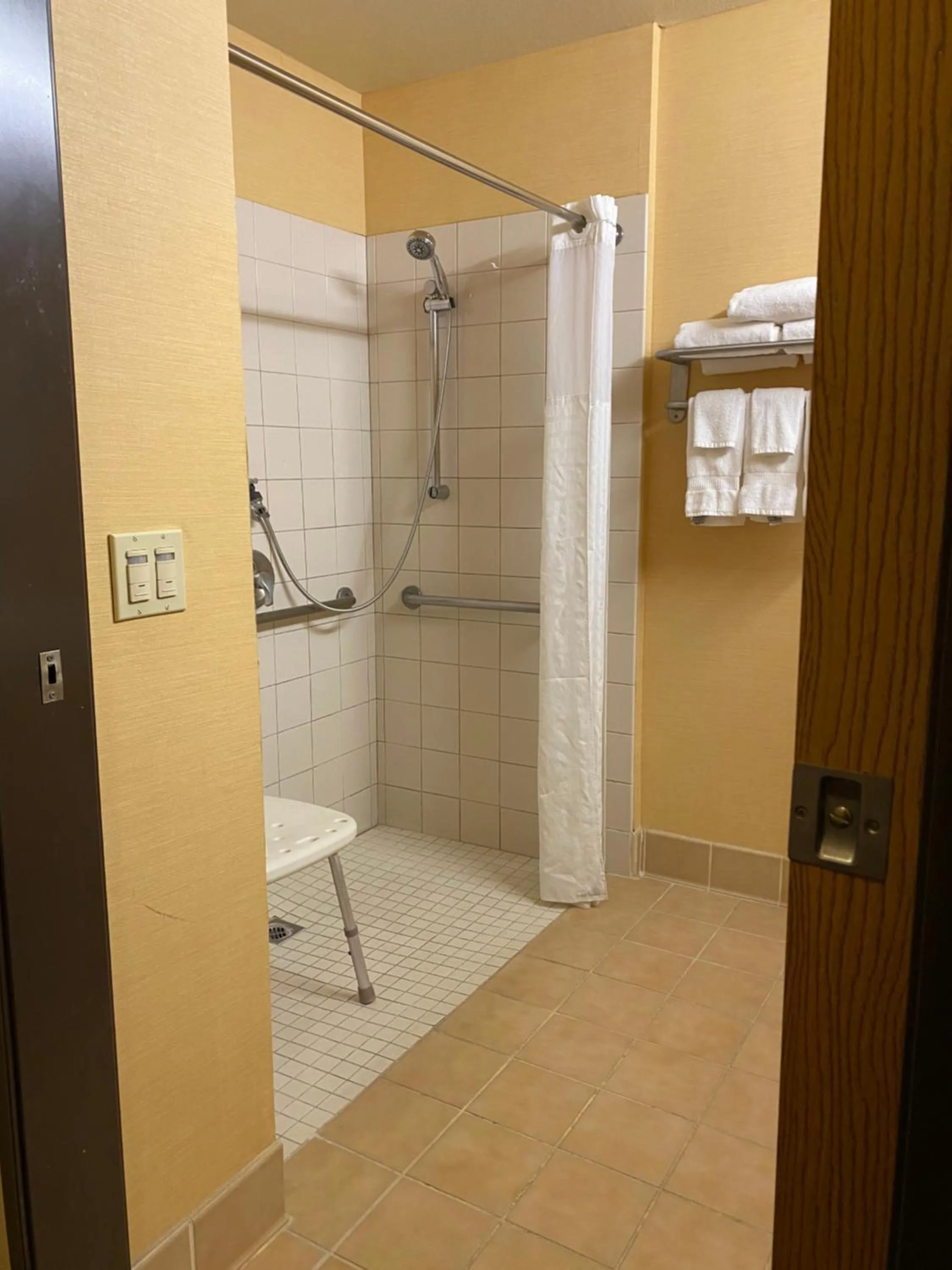 Bathroom in Comfort Inn Marina on the Monterey Bay