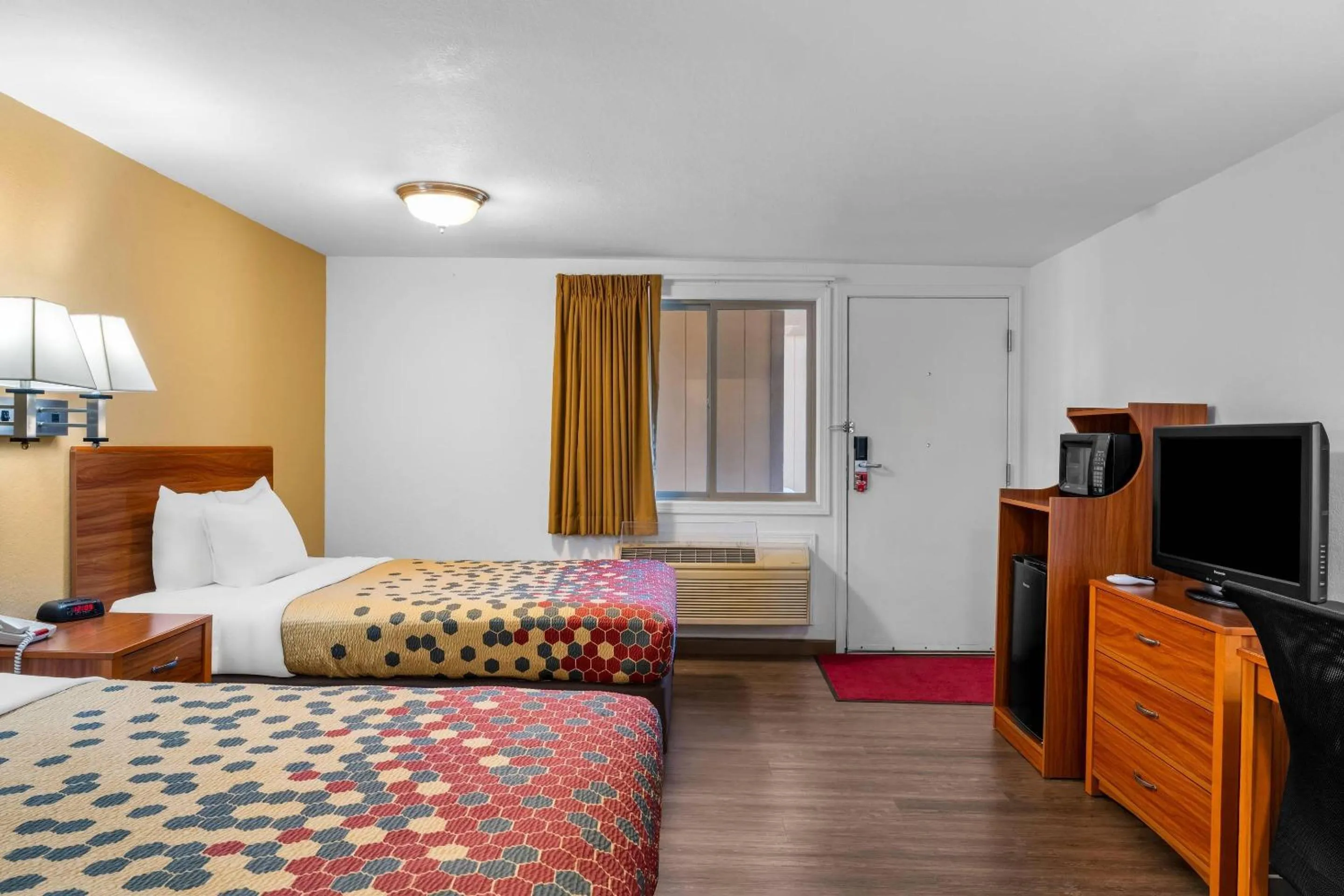 Bedroom, Bed in Econo Lodge Miles City I-94