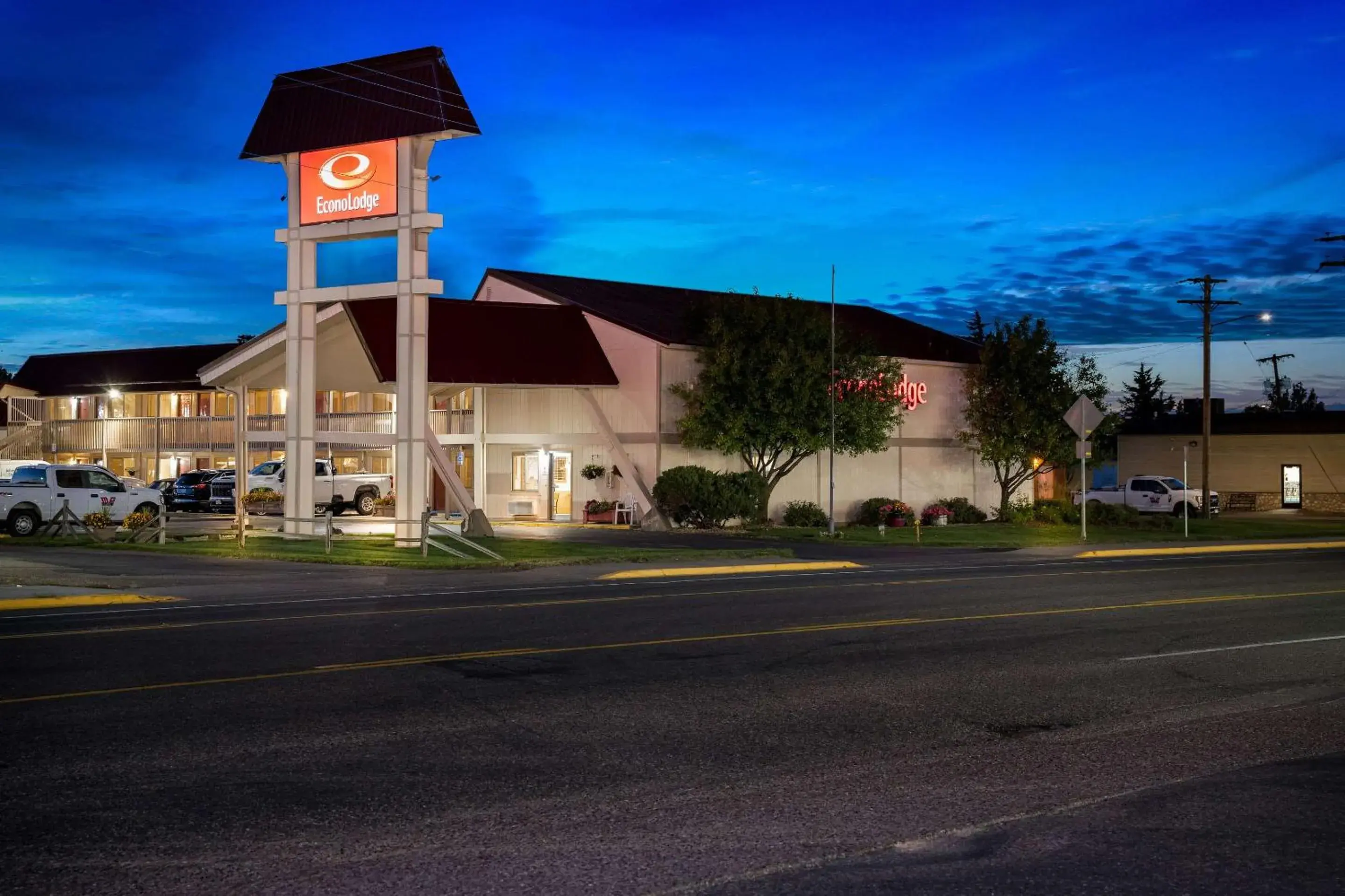 Property building in Econo Lodge Property building in Econo Lodge