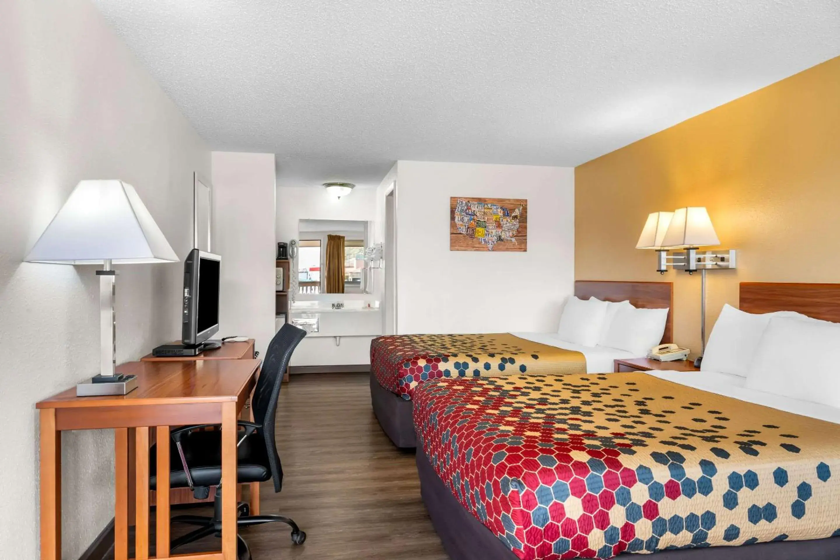 Bedroom, Bed in Econo Lodge Bedroom, Bed in Econo Lodge