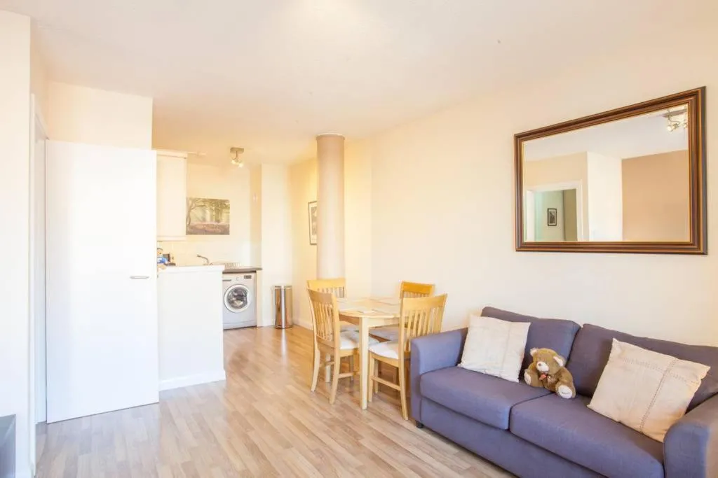Stylish Merchant City Flat