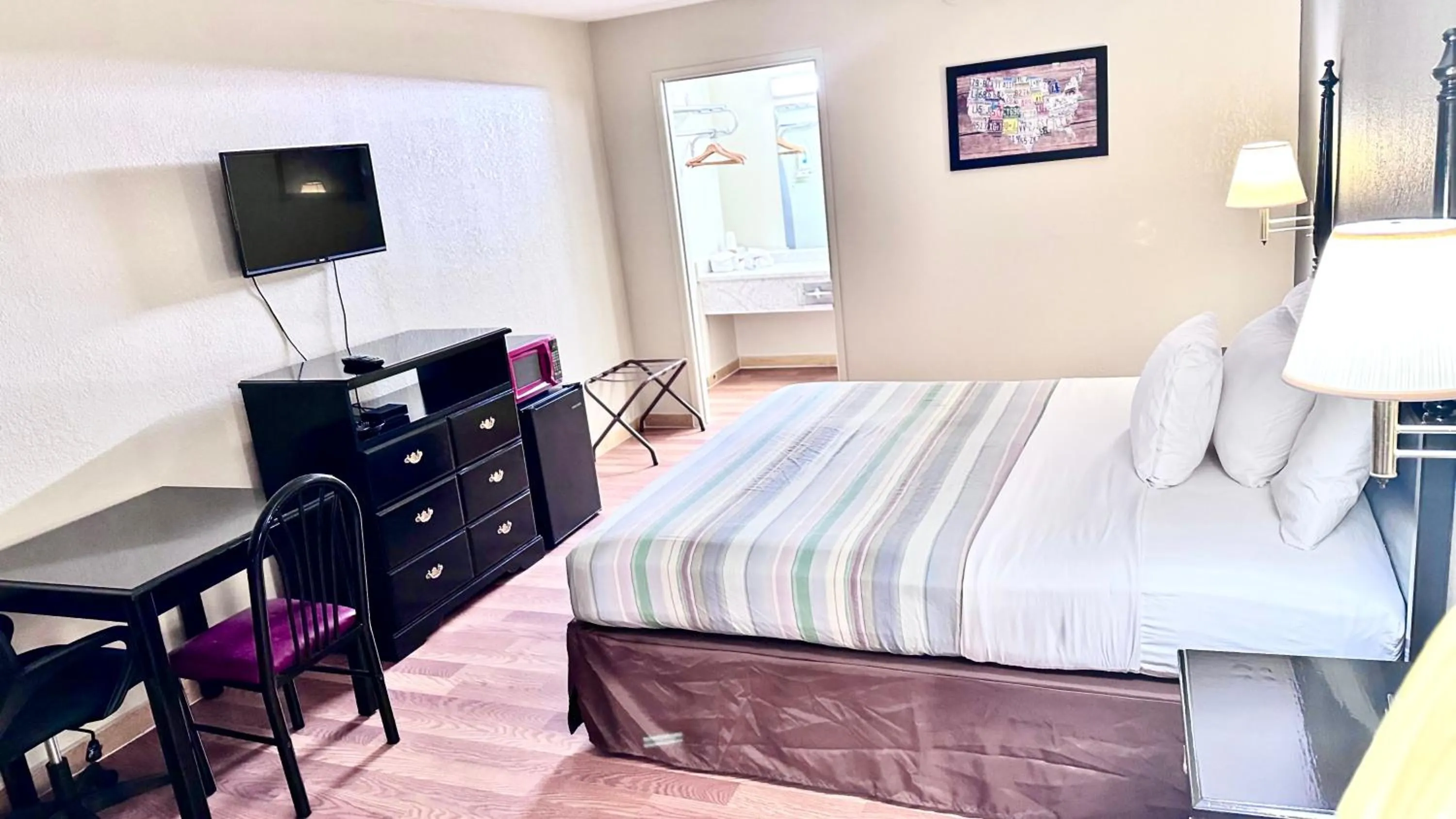 Bed in Mountain Home Inn