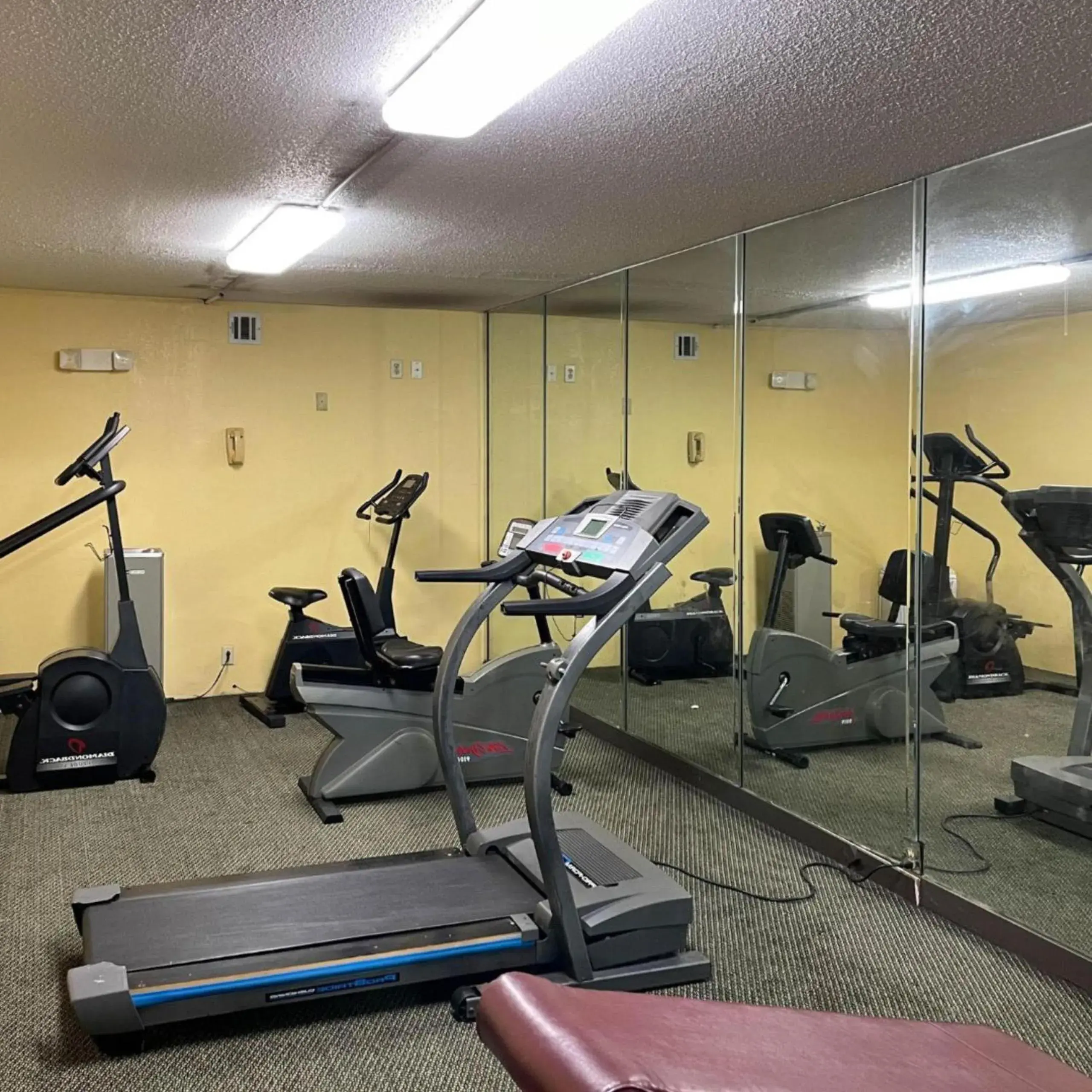 Fitness centre/facilities in Motel 6 Opelika AL Fitness centre/facilities in Motel 6 Opelika AL