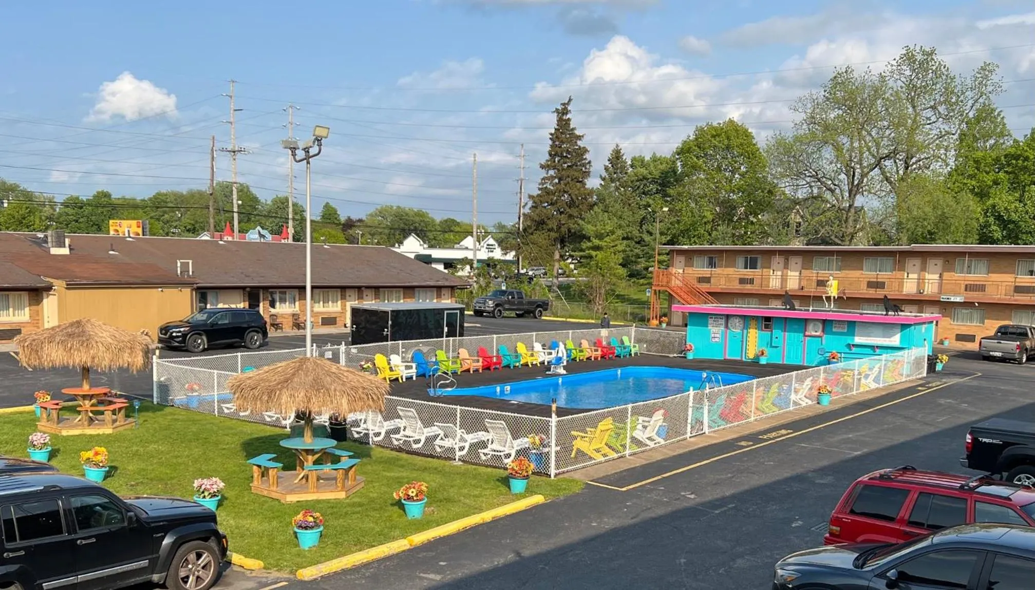 Swimming pool in Wolf Inn Hotel