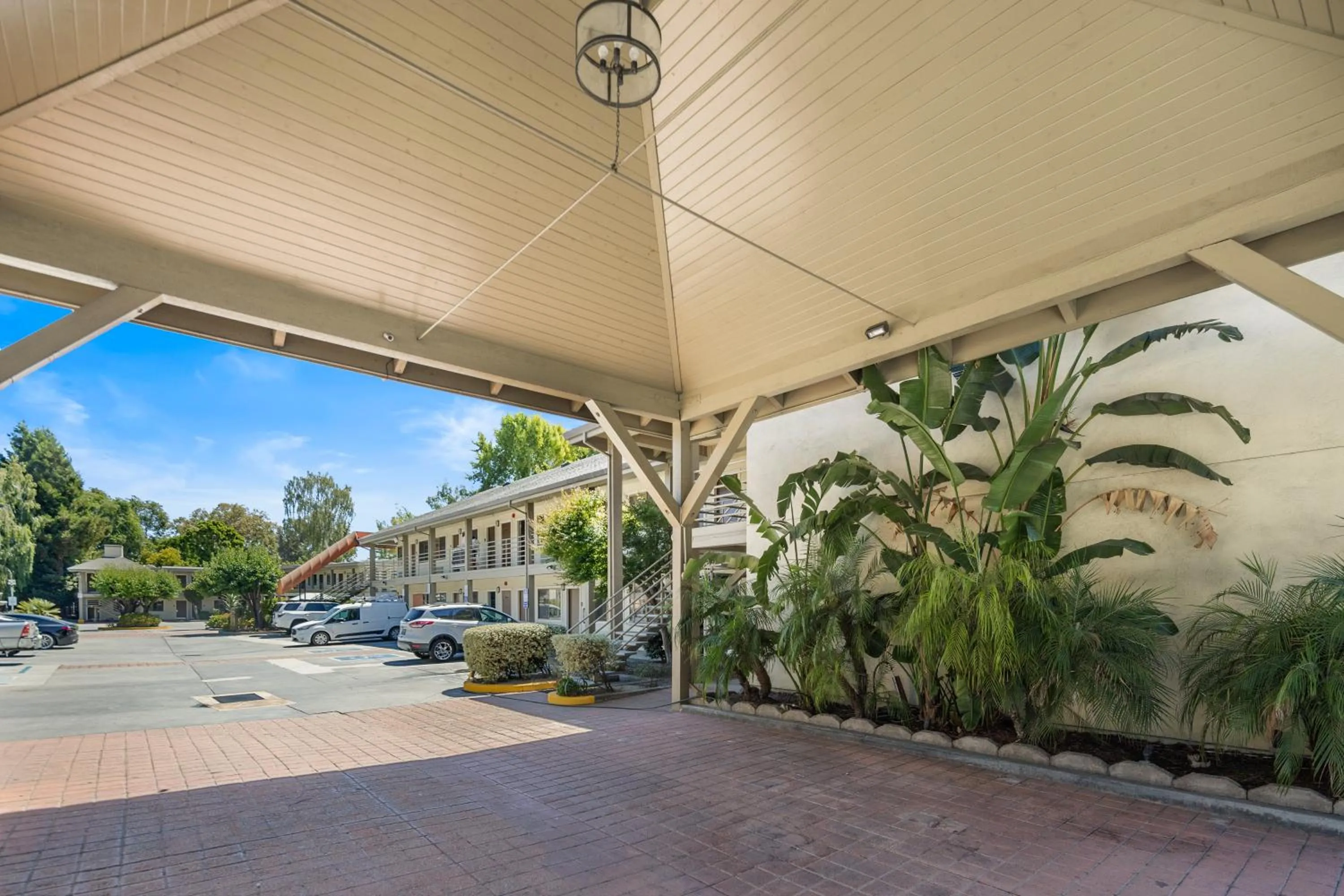Facade/entrance in Comfort Inn Santa Cruz North