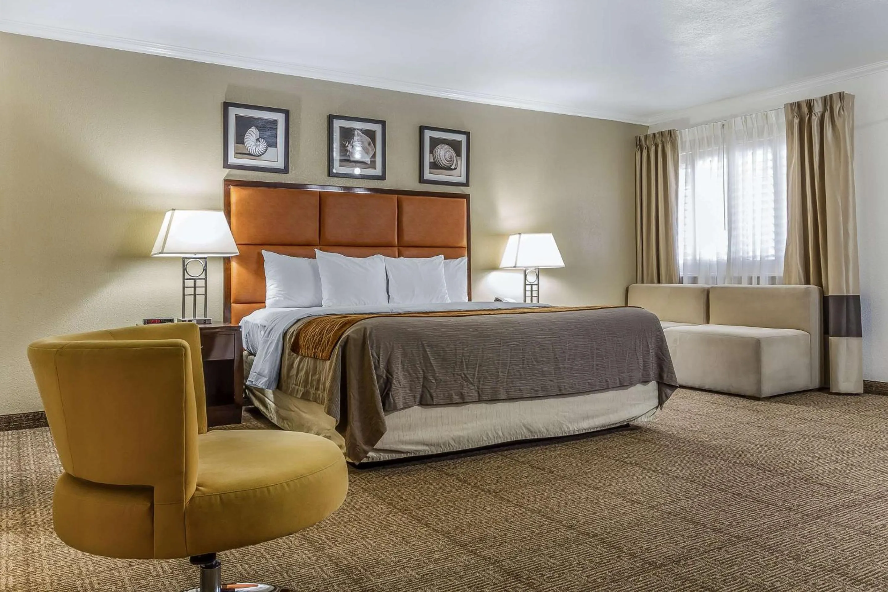 Bedroom, Bed in Comfort Inn