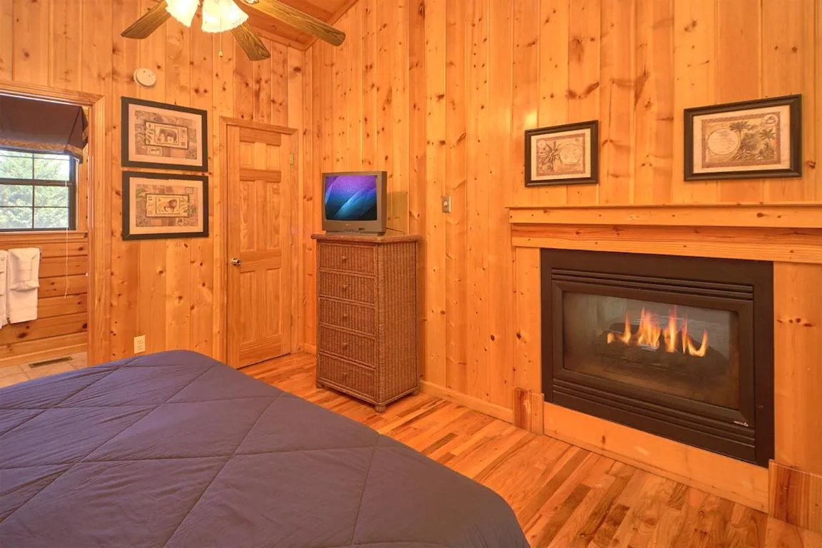 Property building, Bed in African Safari