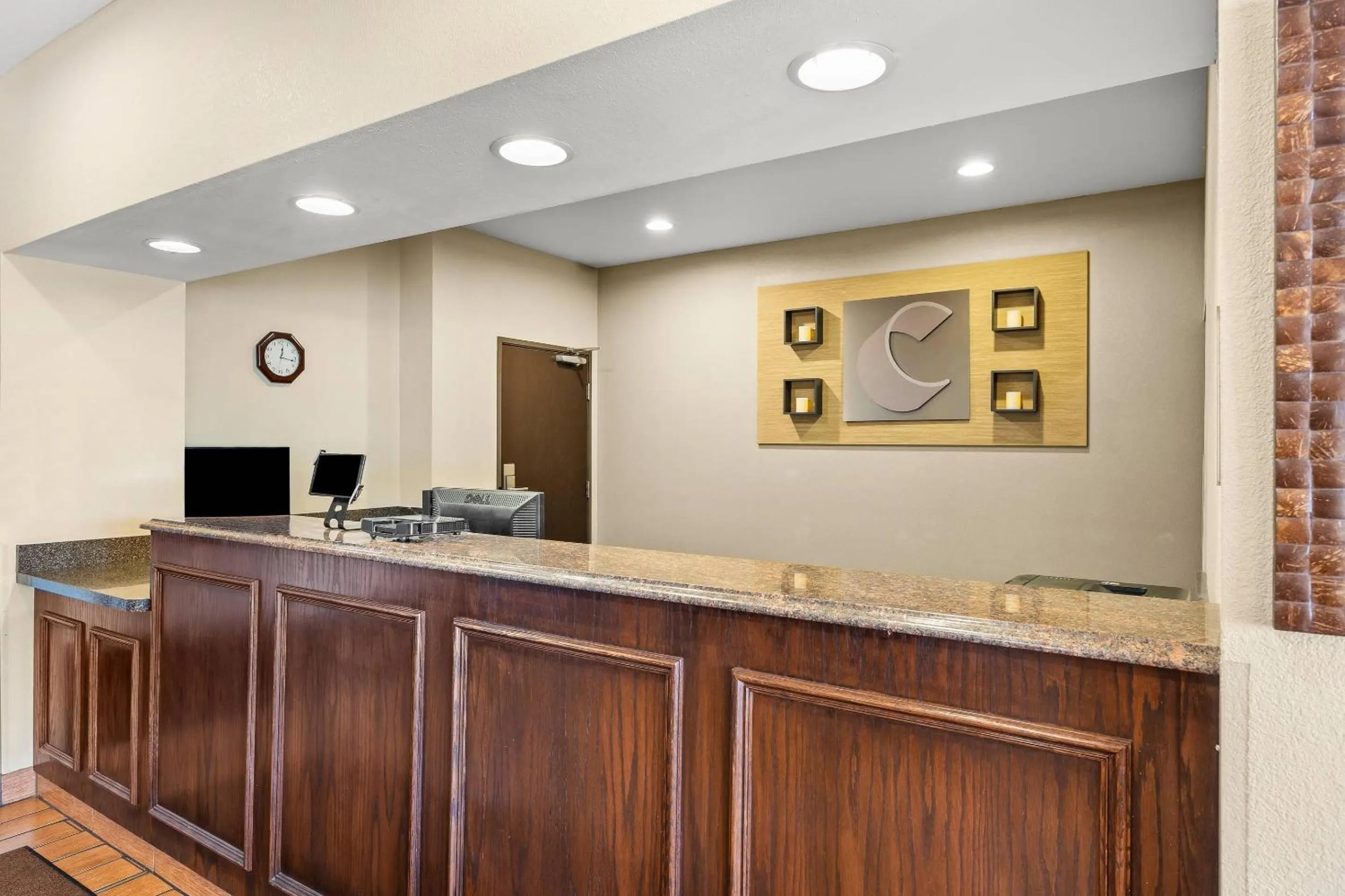 Lobby or reception in Comfort Inn Willow Springs US 60 and US 63