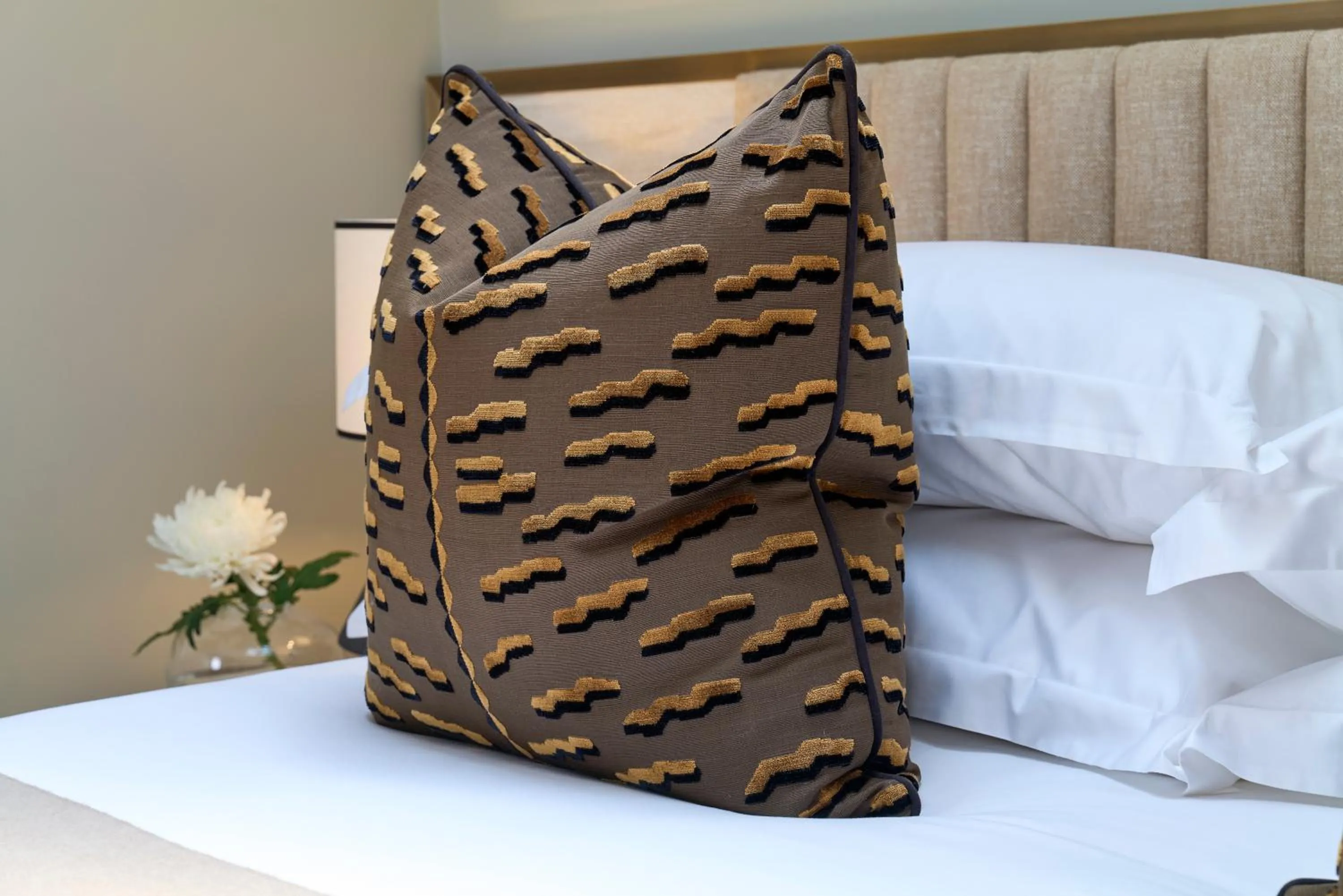 Bed in Cheval Phoenix House at Sloane Square