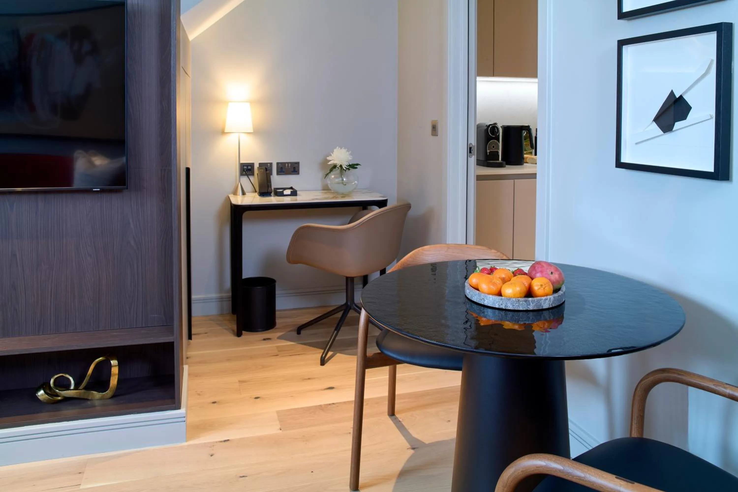 TV and multimedia in Cheval Phoenix House at Sloane Square