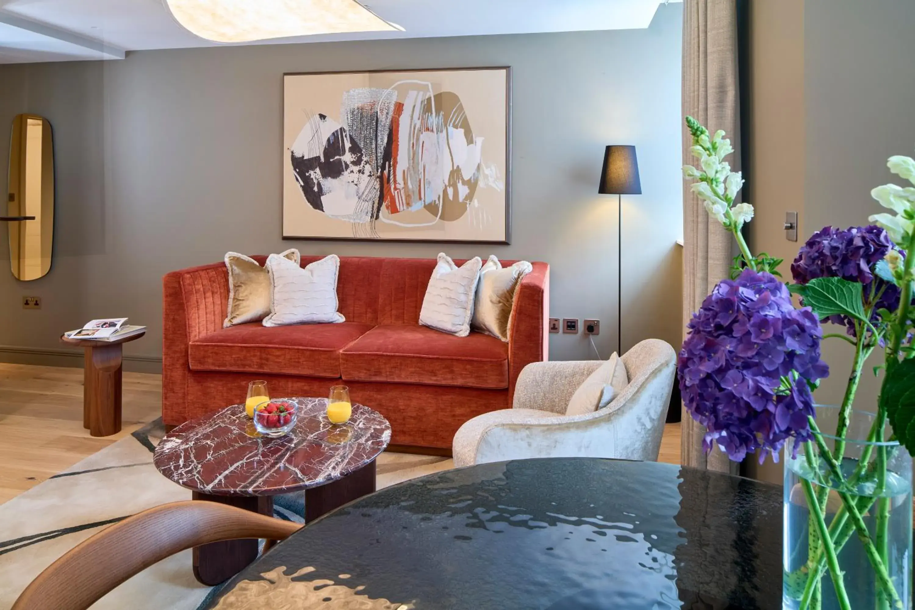 Living room in Cheval Phoenix House at Sloane Square Living room in Cheval Phoenix House at Sloane Square