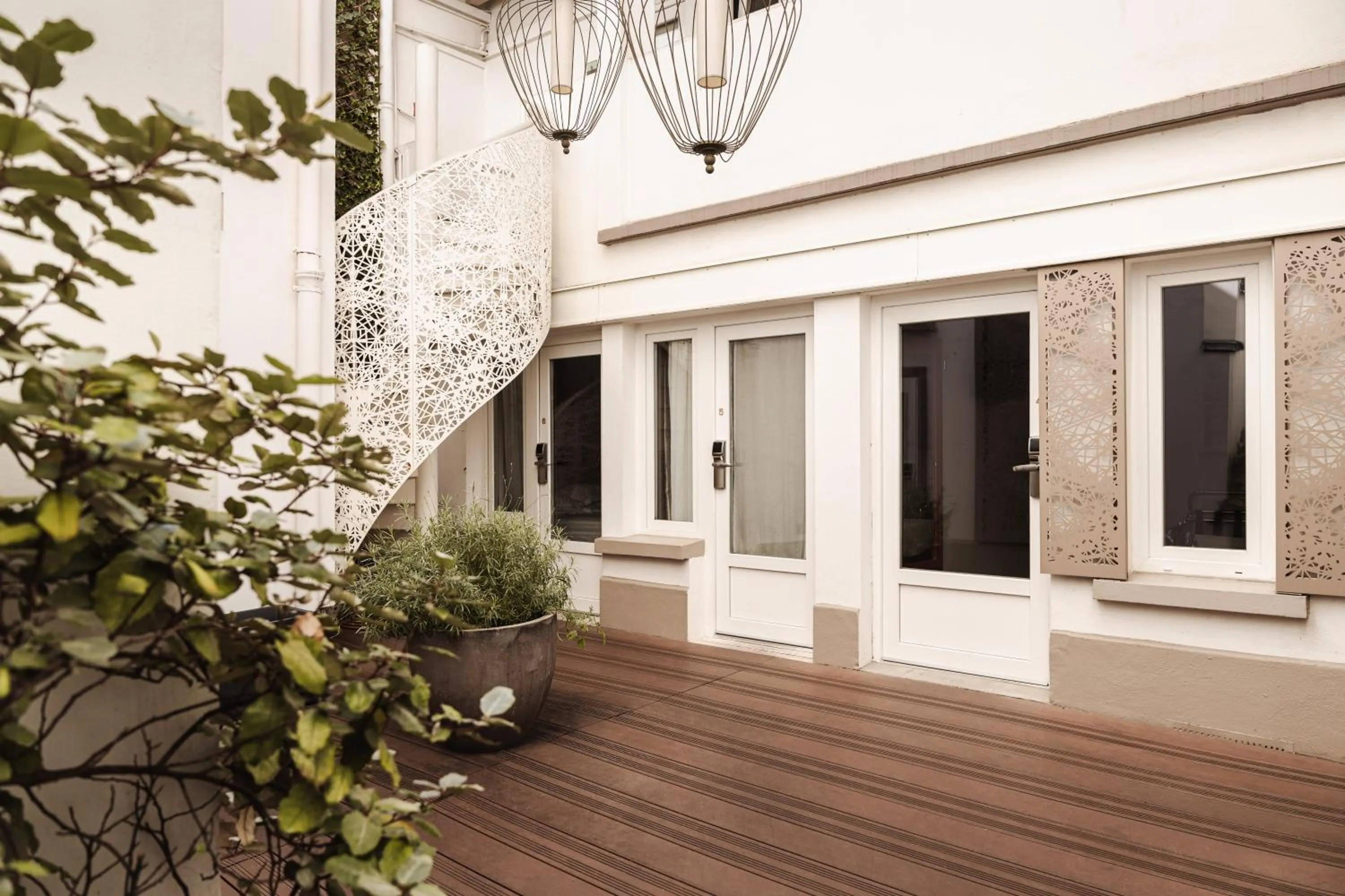 Patio in Hôtel Eiffel Segur