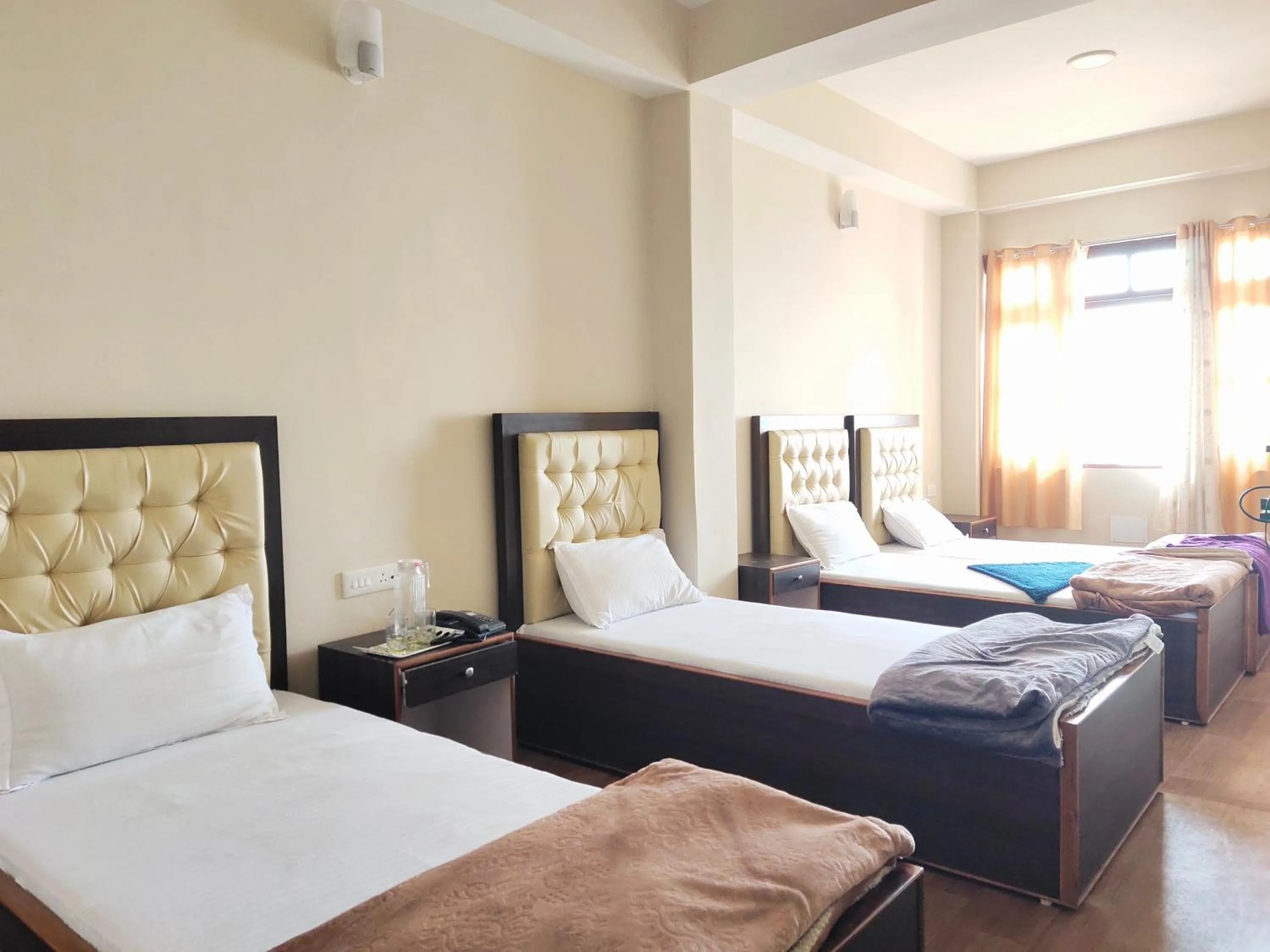 Photo of the whole room, Bed in Great Eastern Valley Residency