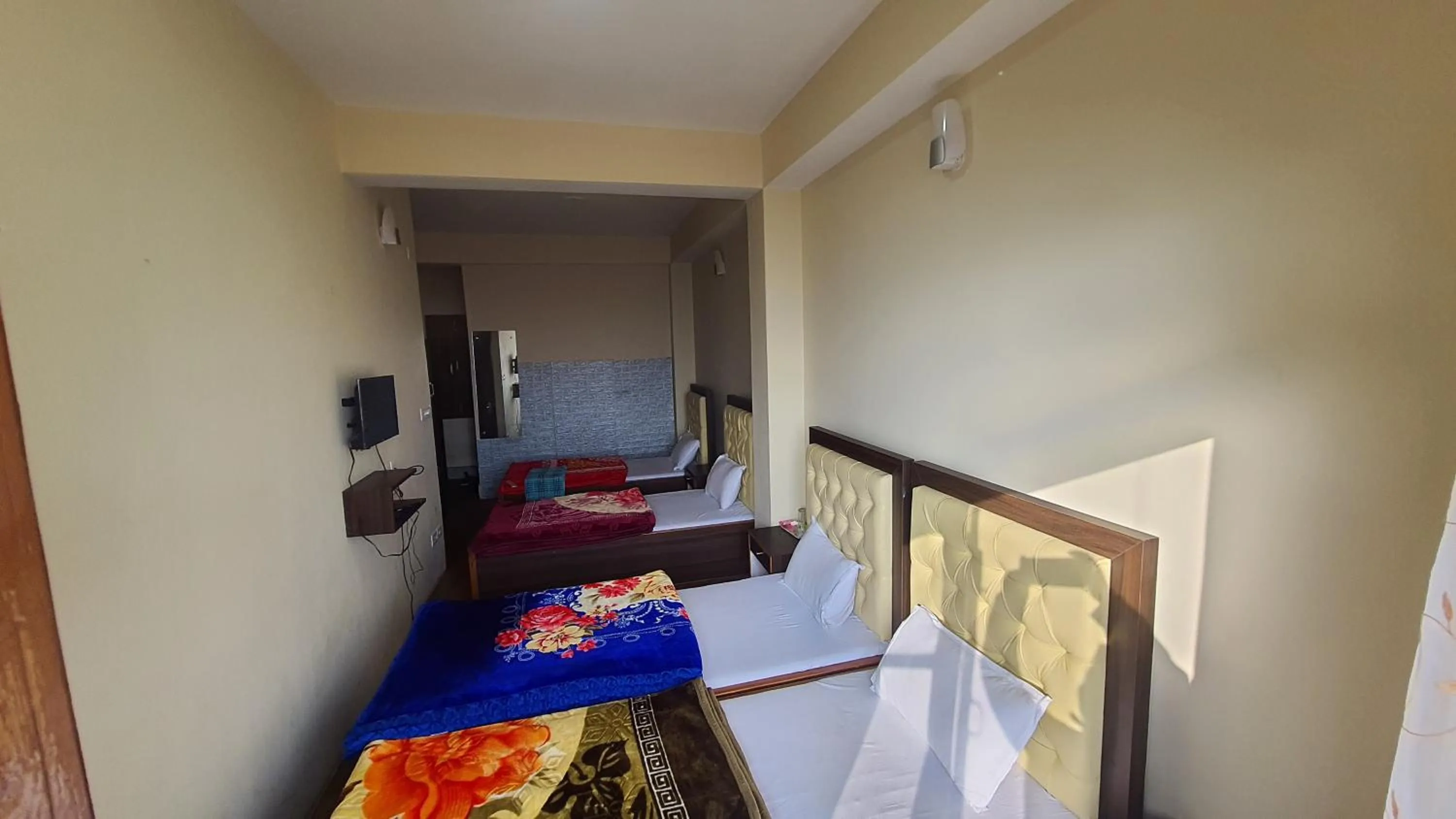 Photo of the whole room, Bed in Great Eastern Valley Residency