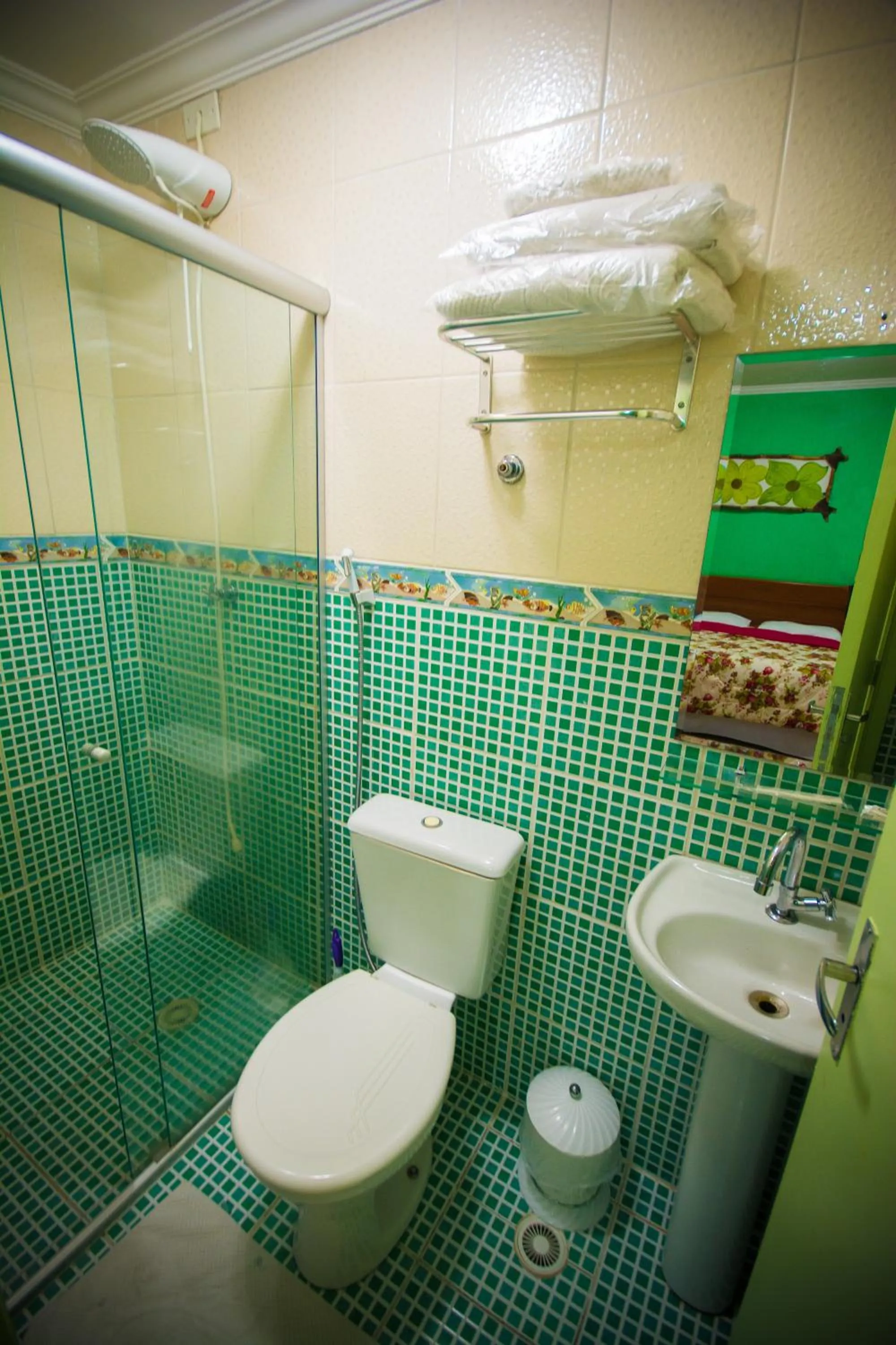 Shower in Hotel Valparaíso - Metrô Paraíso e 800m da Av Paulista